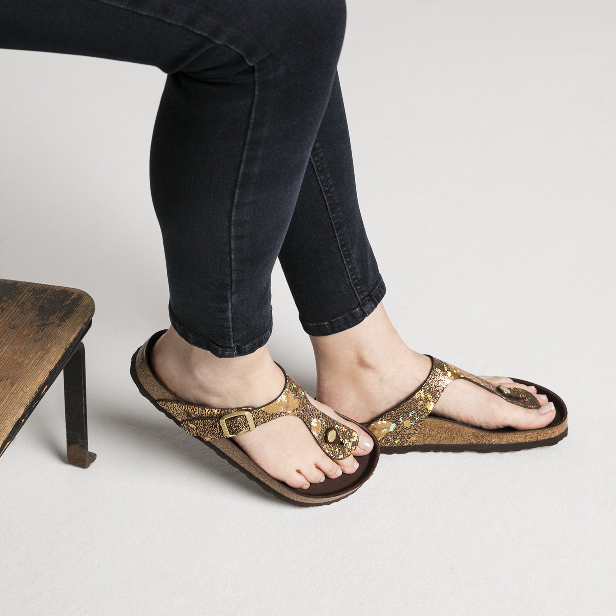 birkenstock gizeh antique brown