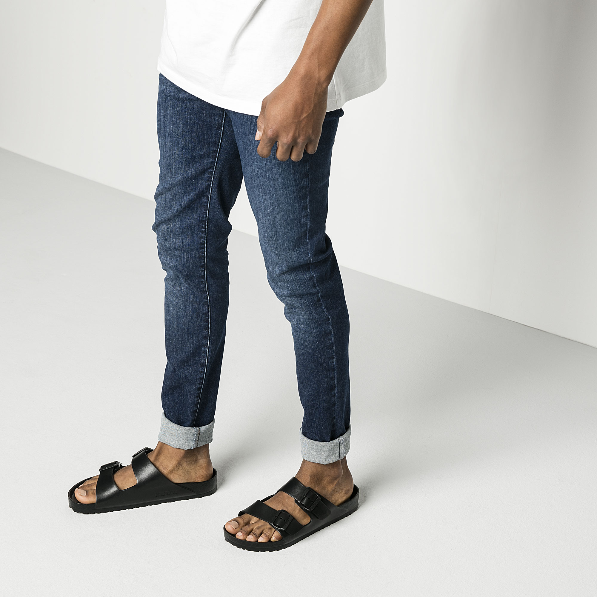 chloe slides black