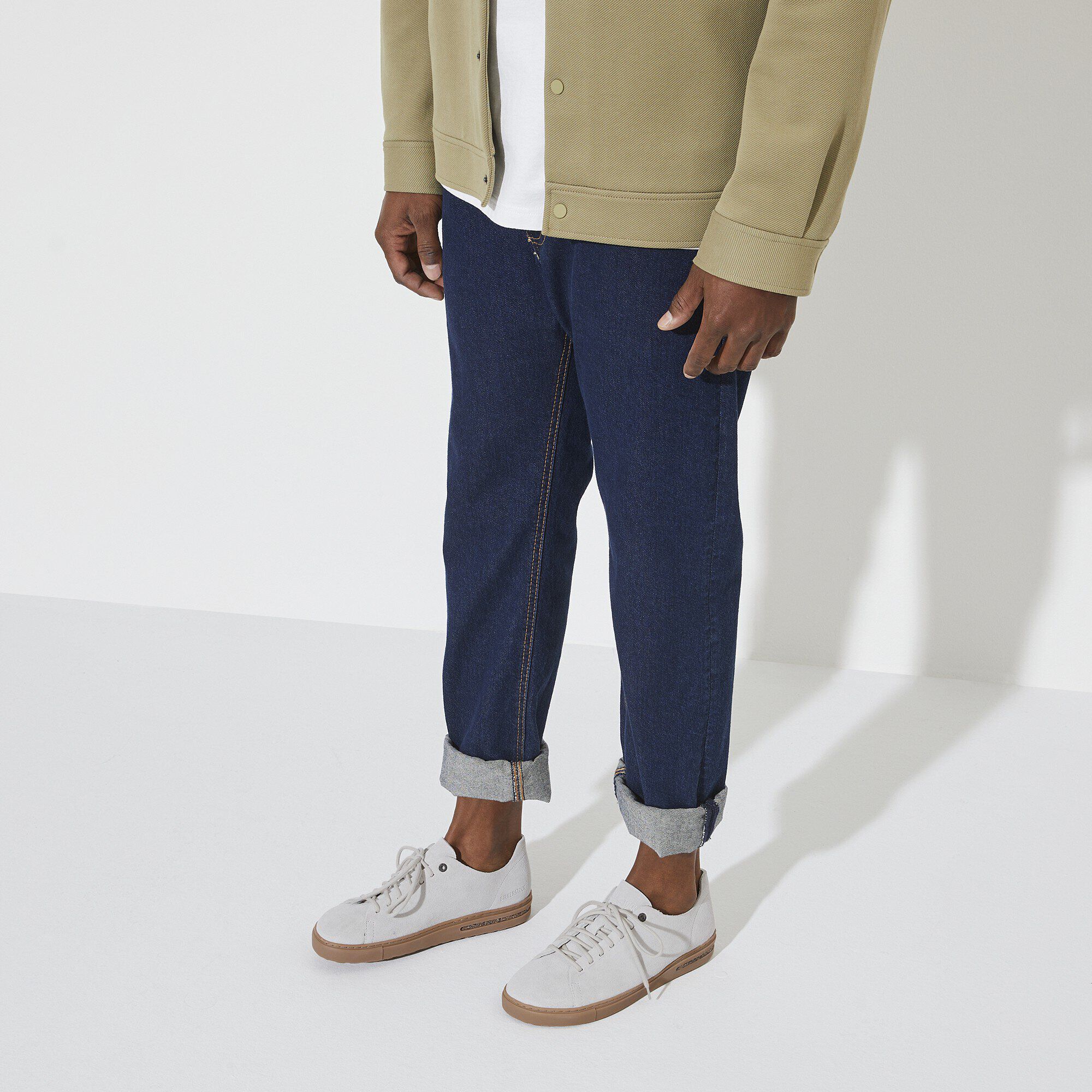 Bend Low Decon Natural Leather Nubuck Antique White
