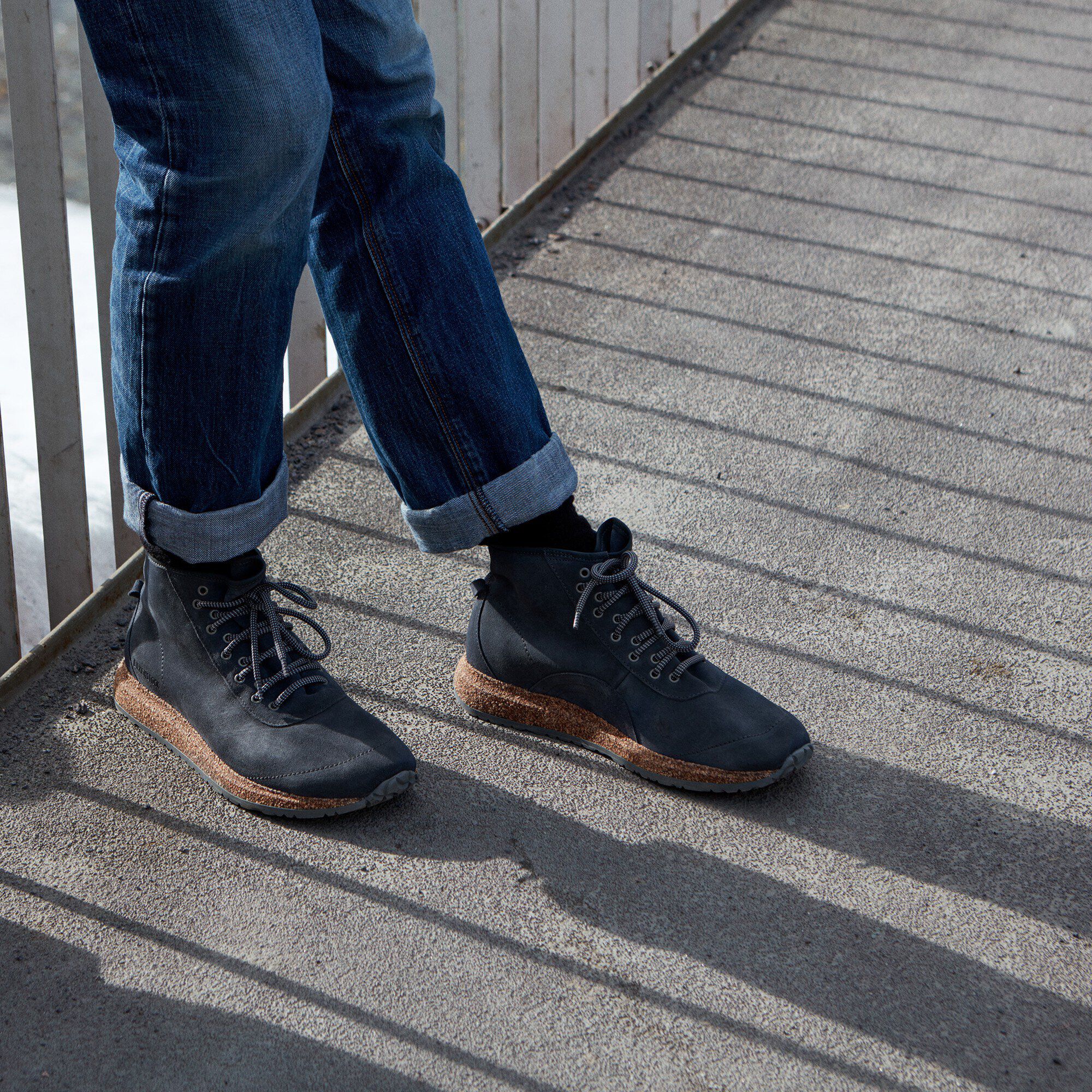 Atlin Natural Leather Black | shop
