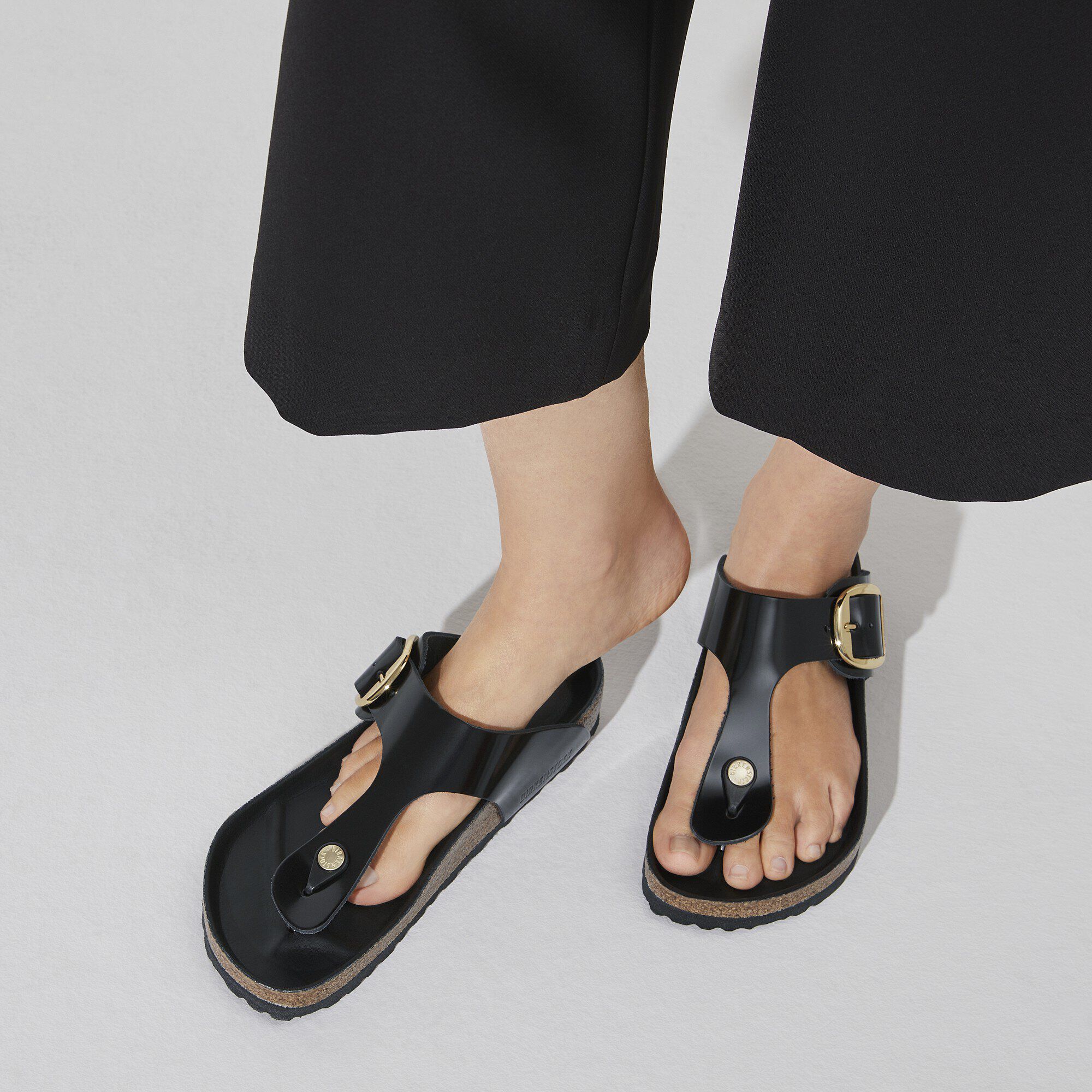 BIRKENSTOCK Gizehビッグバックル ハイシャインブラック 24cm Gizeh Big Buckle Natural Leather Patent High Shine Black