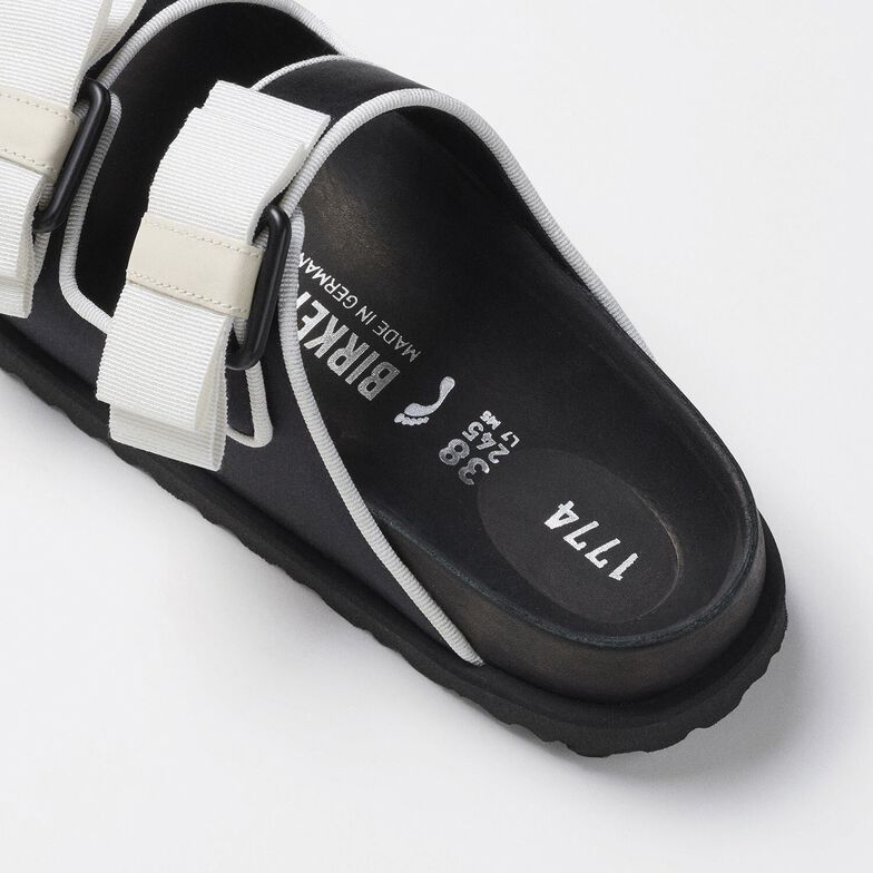 1774 Arizona Satin Textile