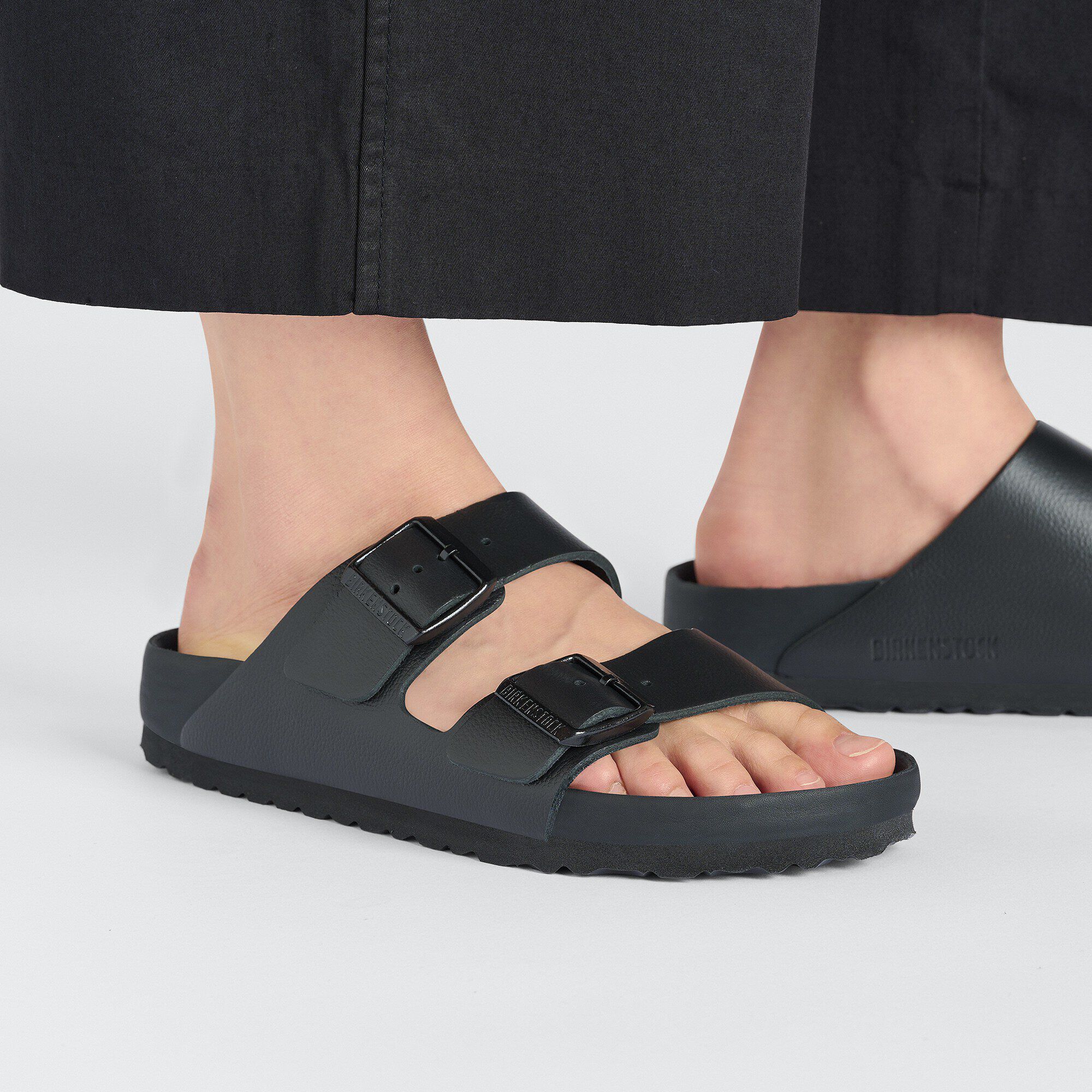 BIRKENSTOCK アリゾナ　黒レザー　38 BIRKENSTOCK ビルケンシュトック サンダル レディース ブラック