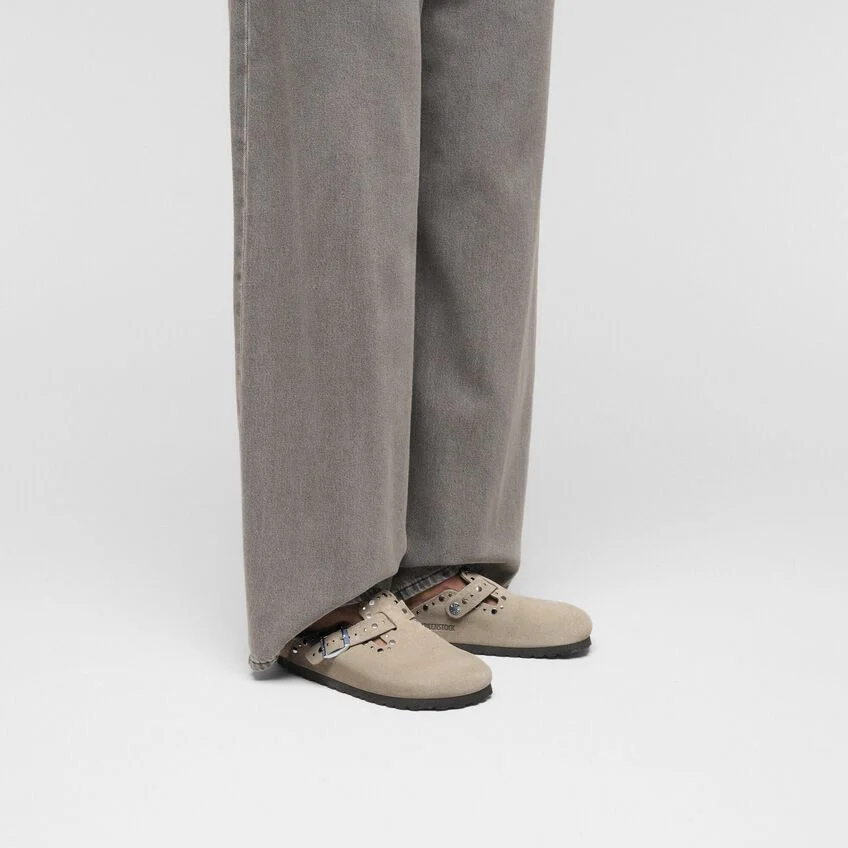 Boston Rivet Suede Leather
