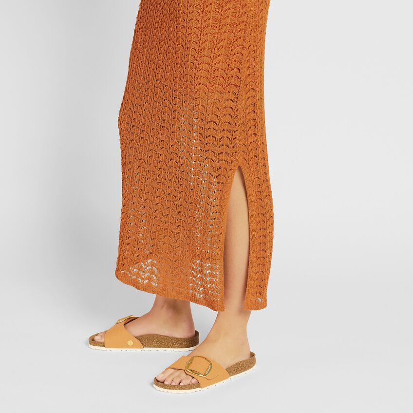 Madrid Big Buckle Rivet Logo Textile