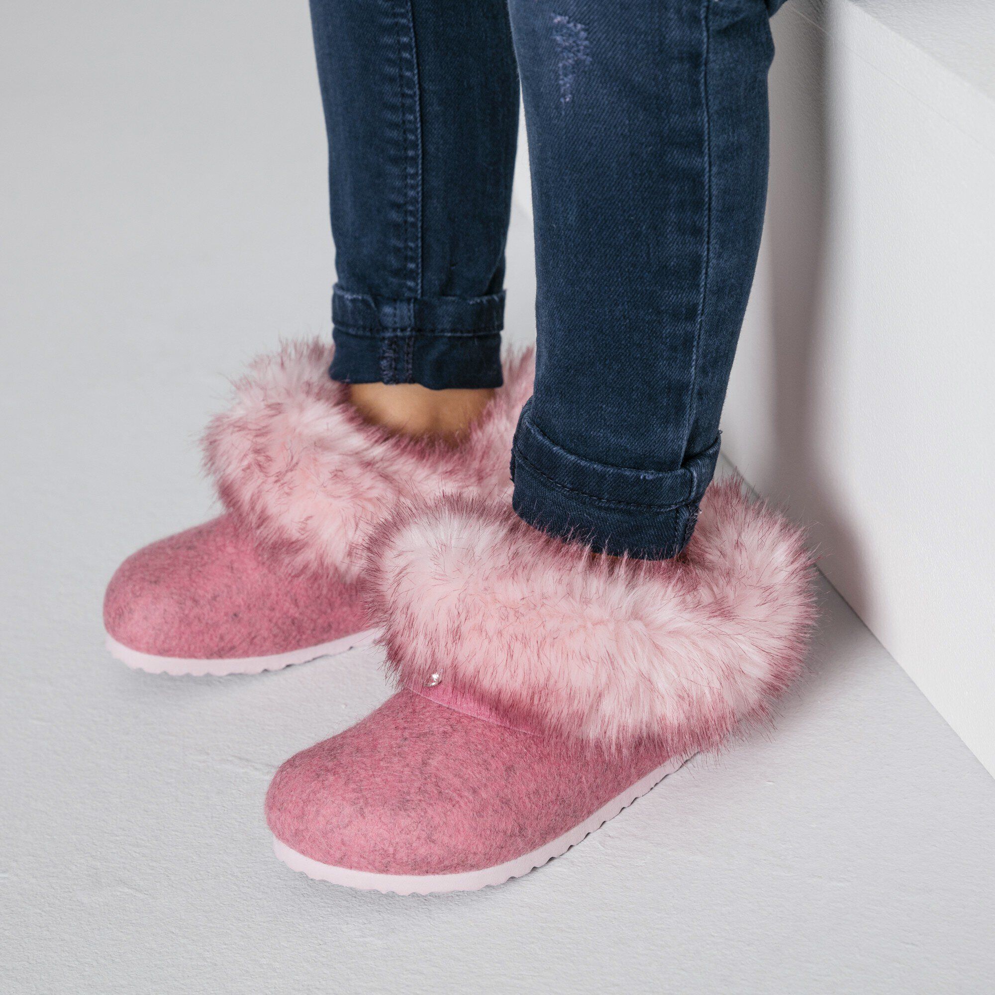 Kaprun Braid Wool Felt Inuit Pink | Shoppa online hos Kaprun Braid Wool Felt Inuit Pink | Shoppa online hos