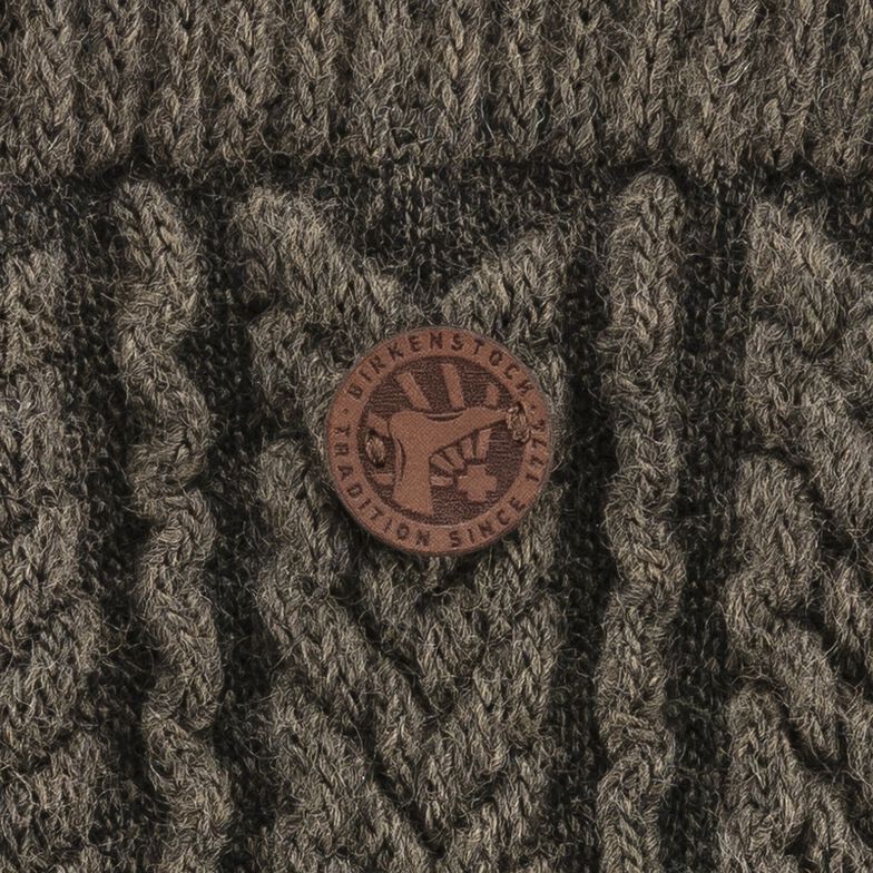 Cable-Knit W Bungee Cord Cable-Knit W Bungee Cord