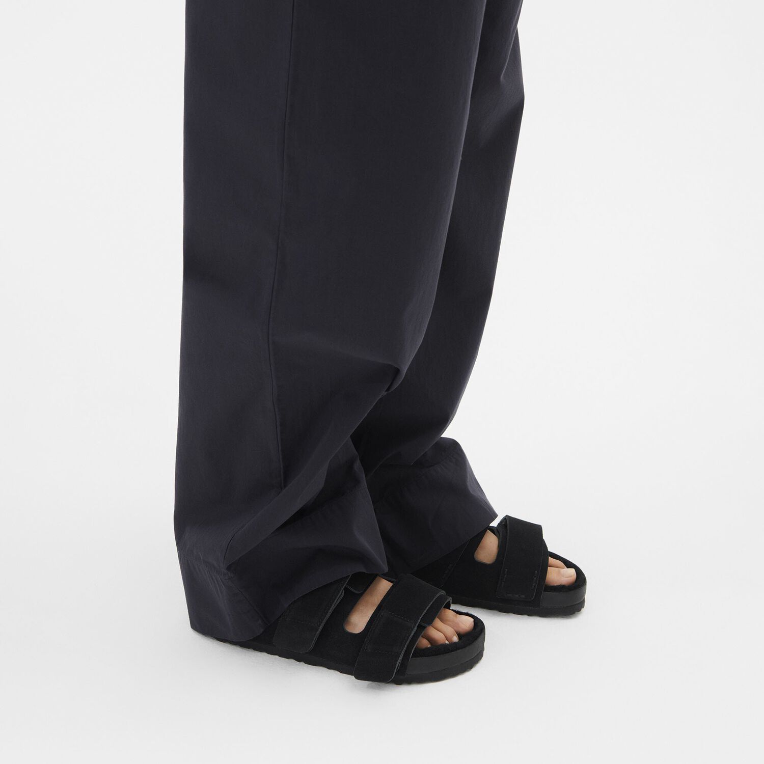 Uji Suede Tekla