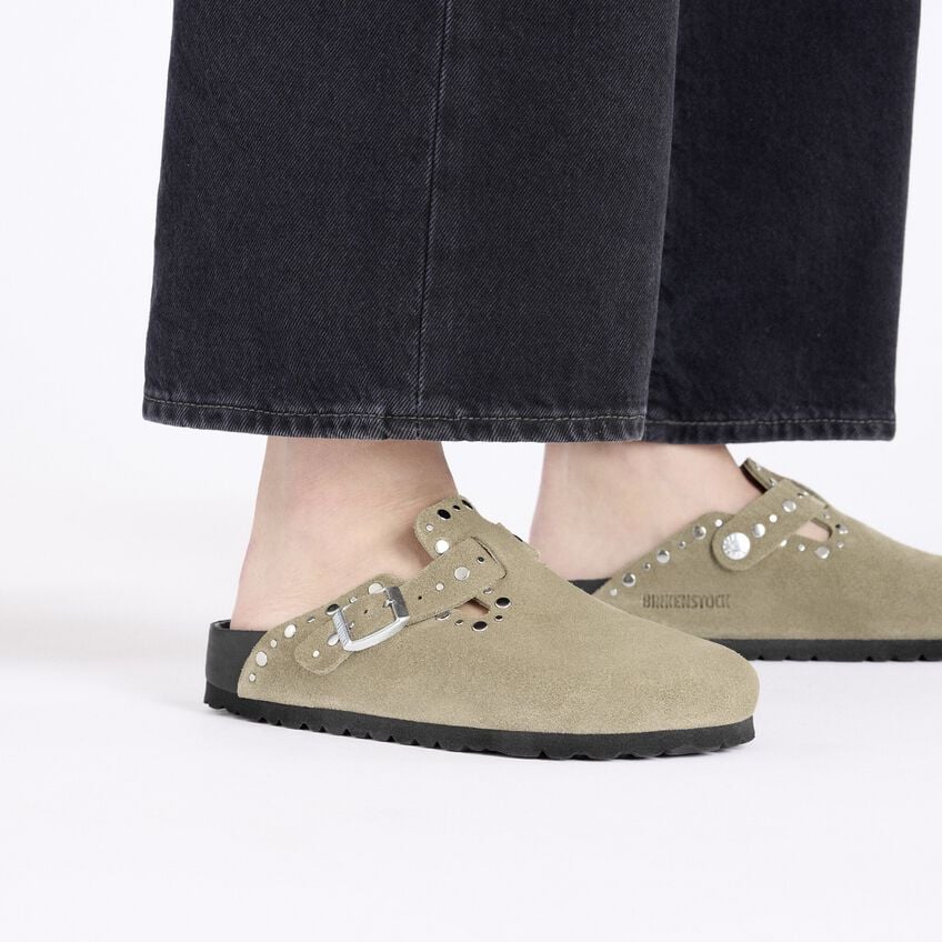 Boston Rivet Suede Leather