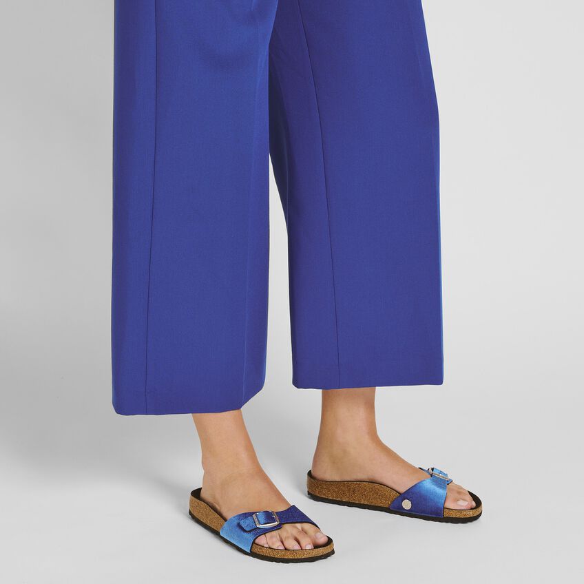 Madrid Rivet Logo Velvet