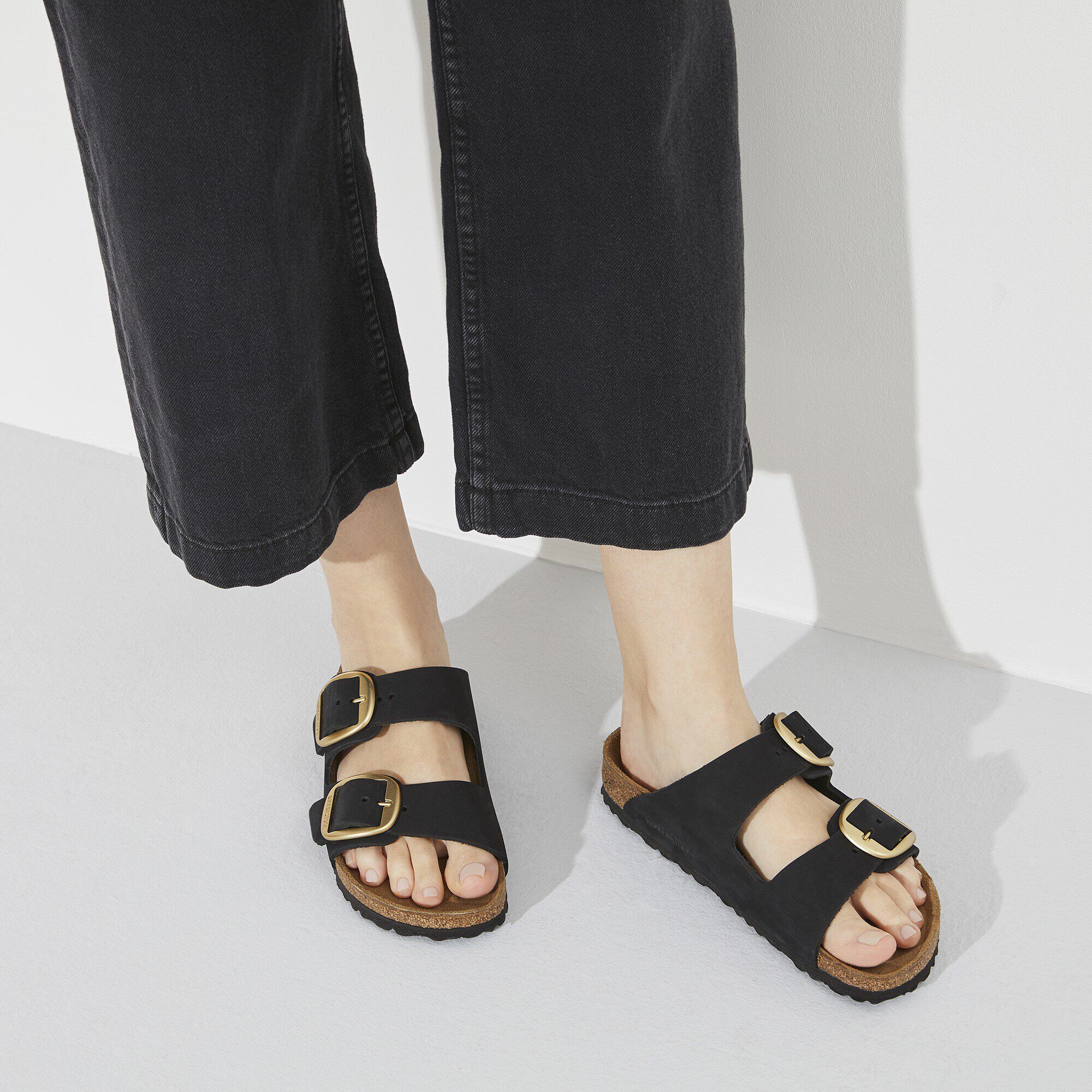 Arizona Big Buckle Nubuk Leather Black | BIRKENSTOCK