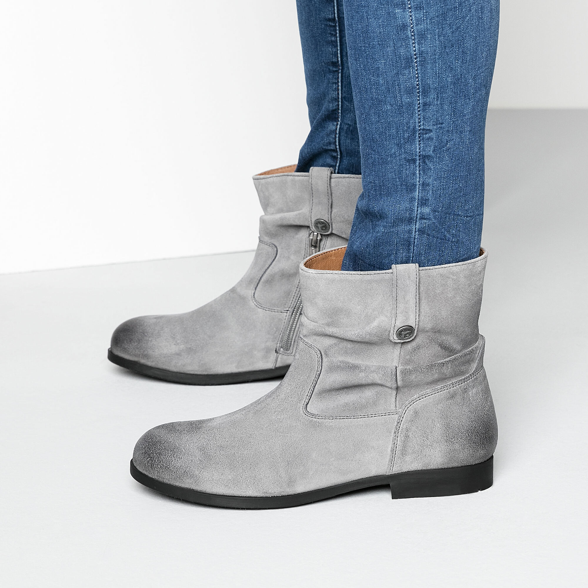Sarnia Suede Leather グレー