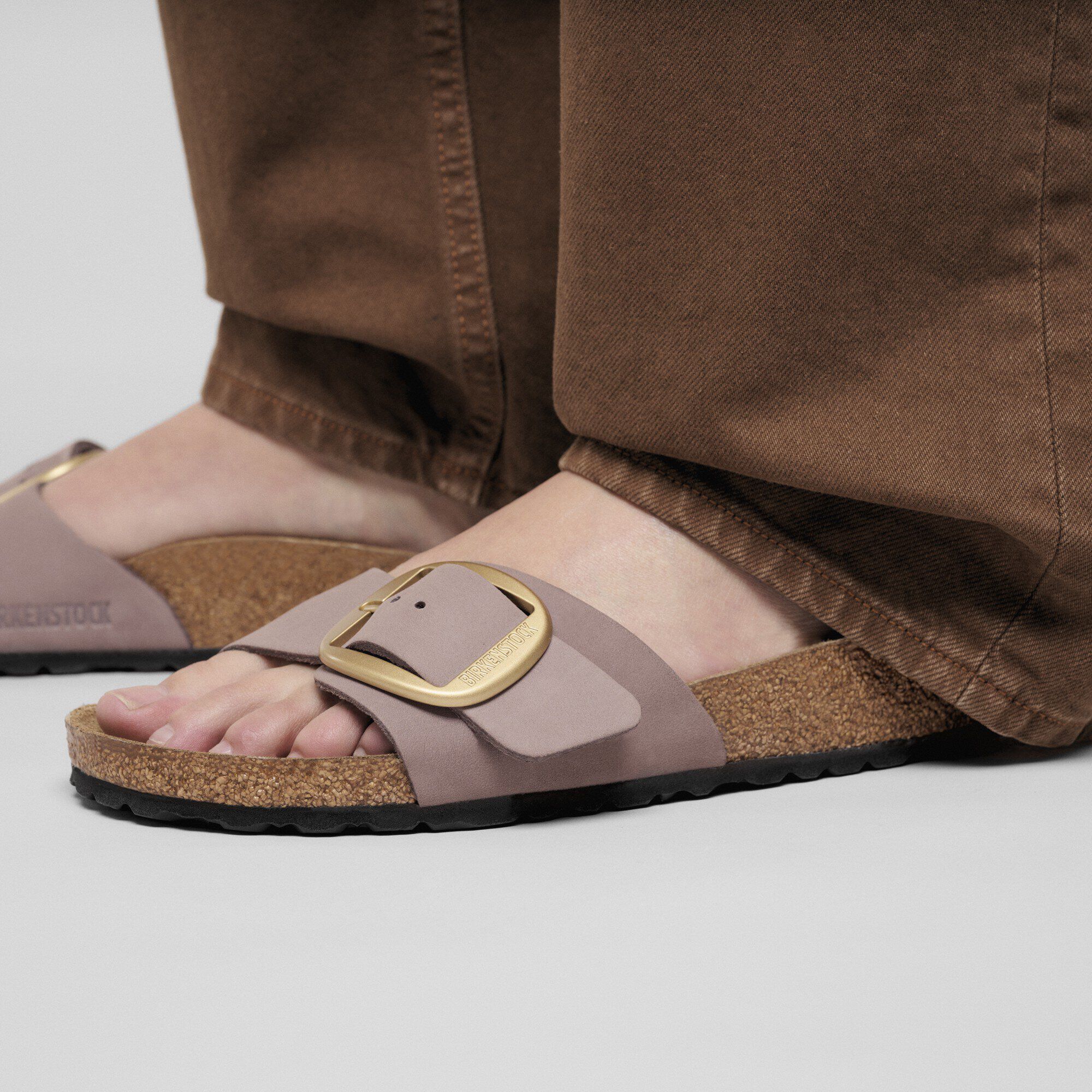 【新品】BIRKENSTOCK Madrid 26cm Madrid Big Buckle Natural Leather Patent High-Shine Crocus