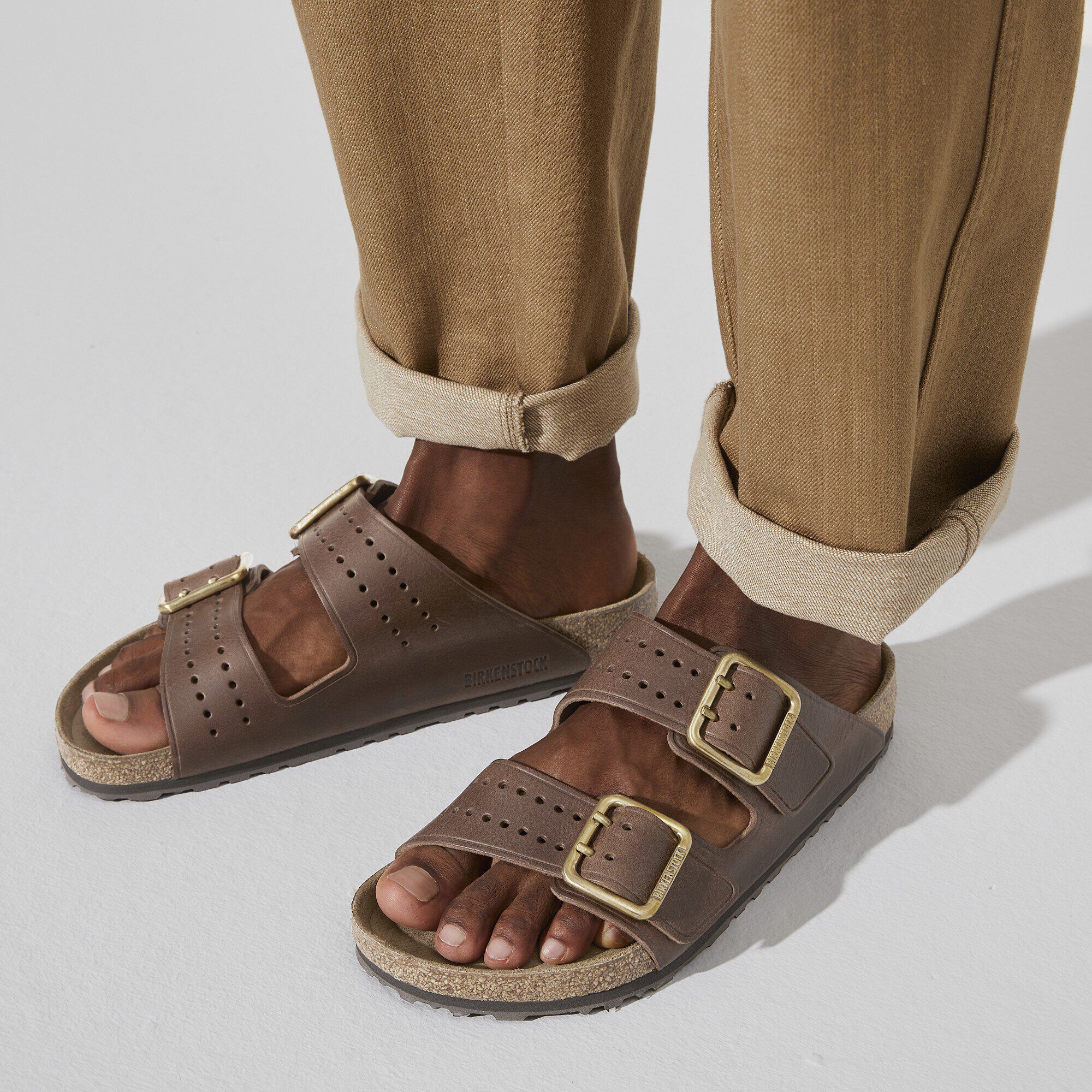 サンダル BIRKENSTOCK SS25 (1022555 ROAST) Arizona Bold Leather Roast | BIRKENSTOCK