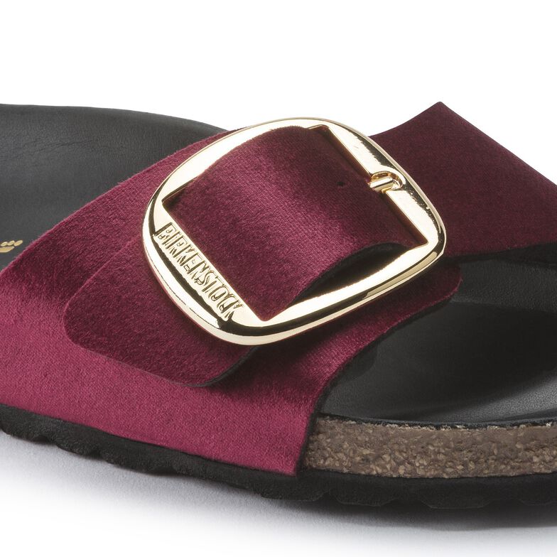 Madrid Big Buckle Rivet Logo Velvet Madrid Big Buckle Rivet Logo Velvet