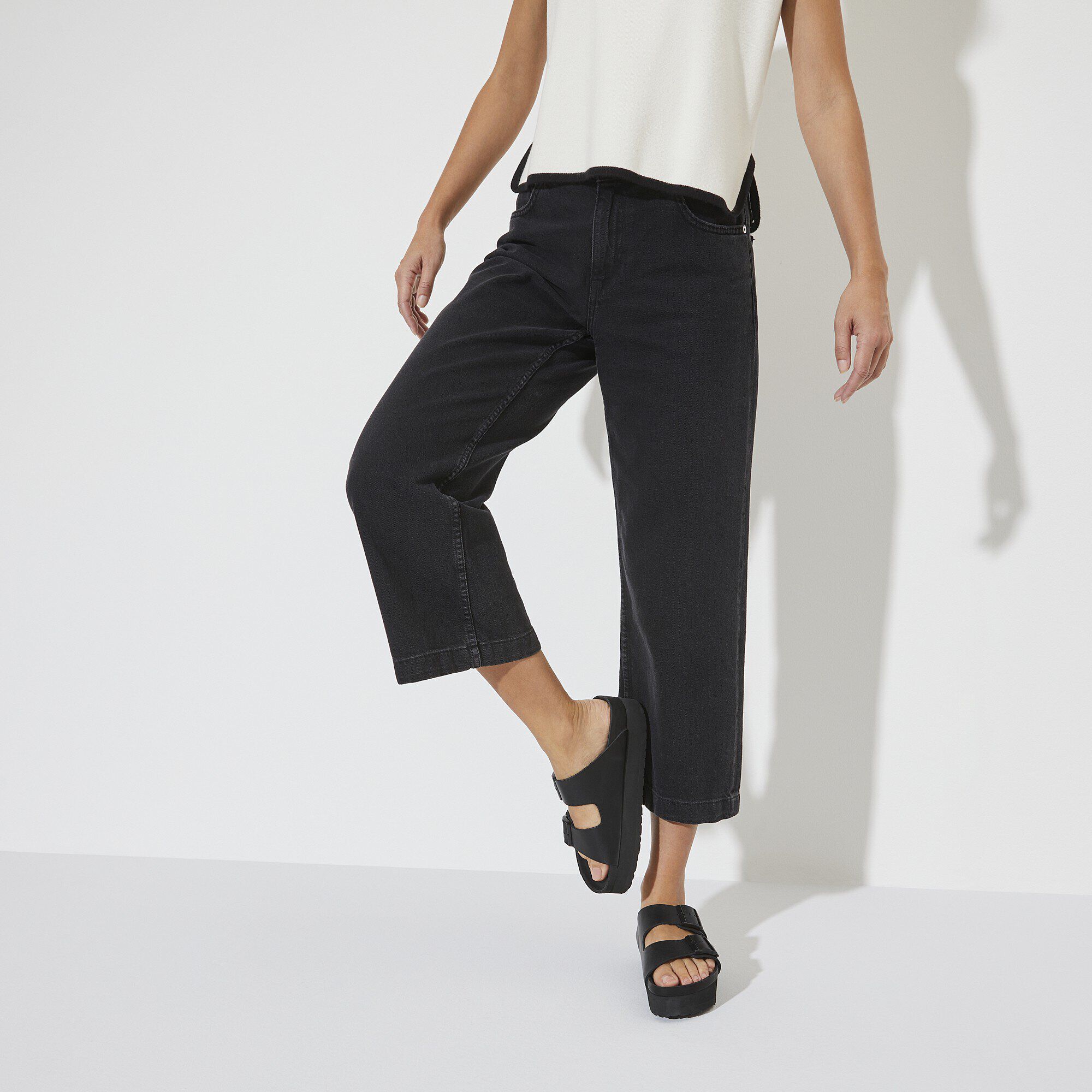 Arizona Platform Leather Black BIRKENSTOCK