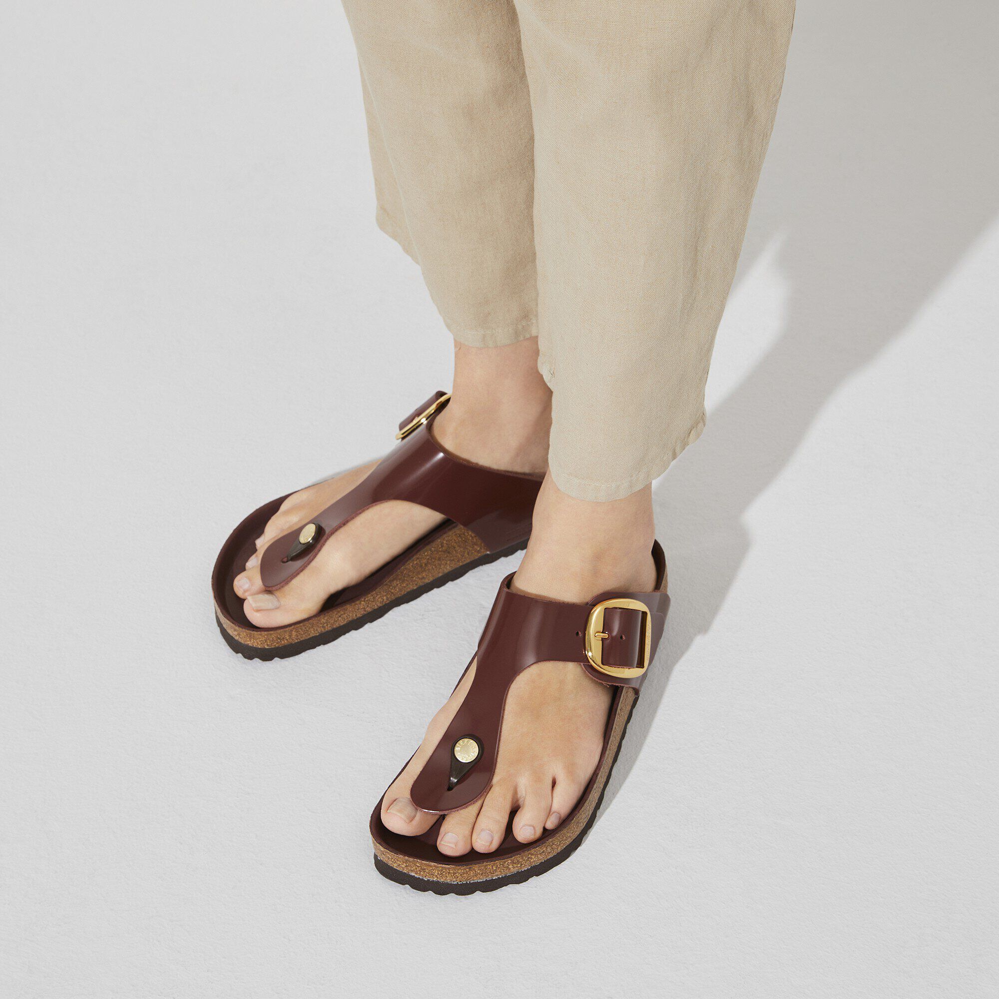 Gizeh Natural Leather Patent Patent White | BIRKENSTOCK