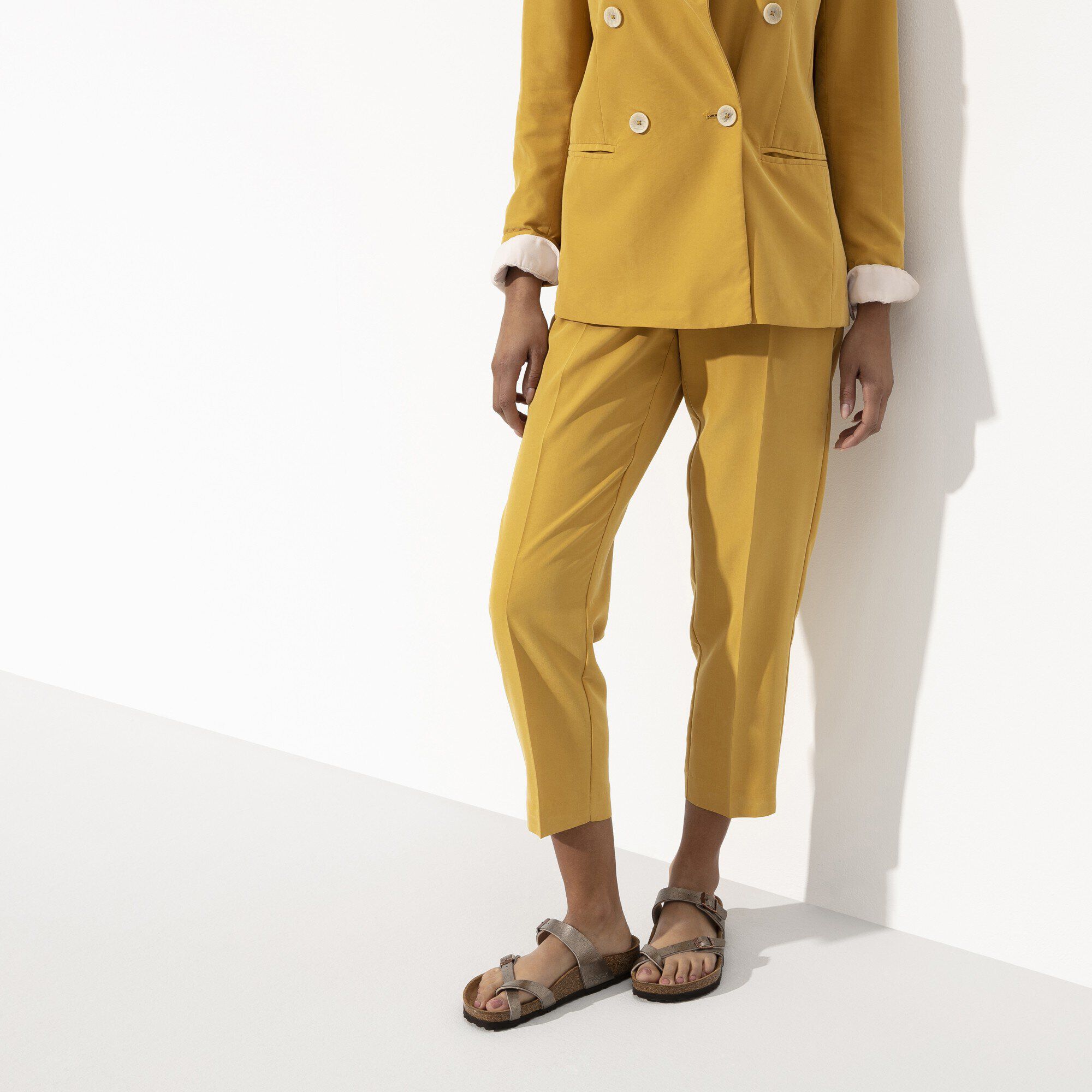 Birkenstock mayari metallic taupe top