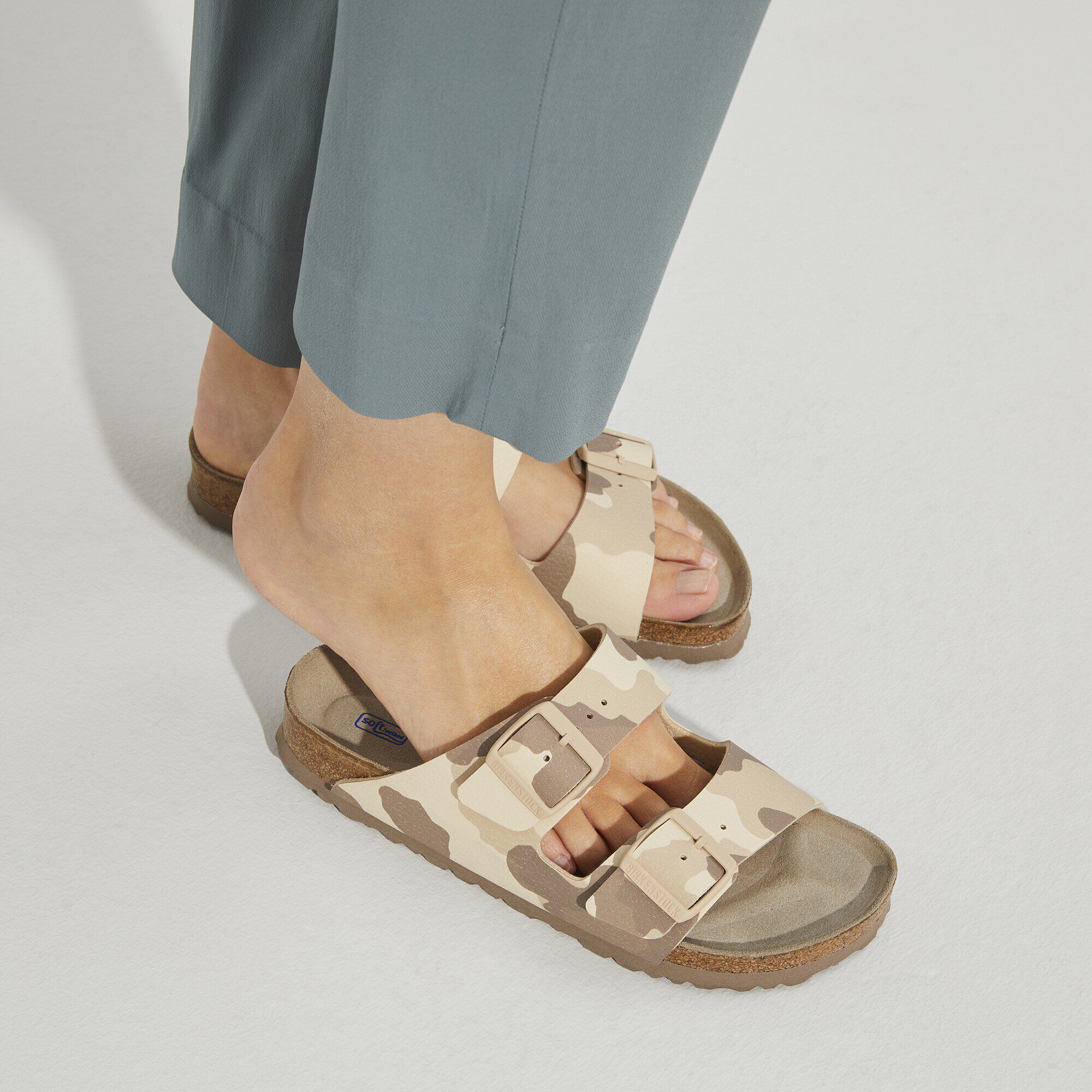 Birkenstock desert soil taupe sales