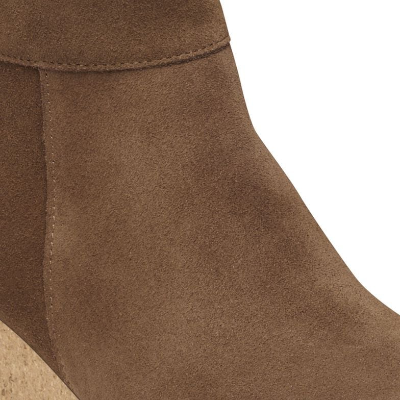 Ebba Suede Leather