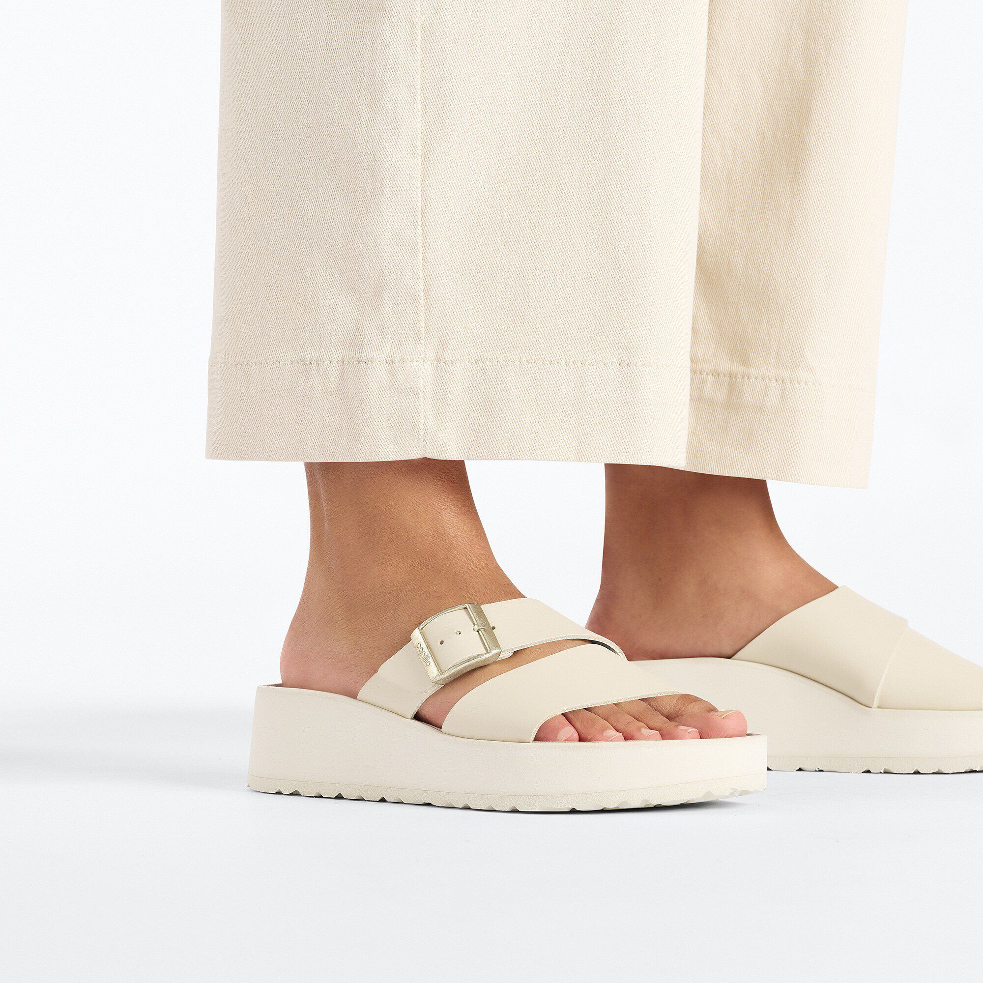 【Birkenstock】 Almina Platform Sandal サンダル Almina Leather Ecru | BIRKENSTOCK