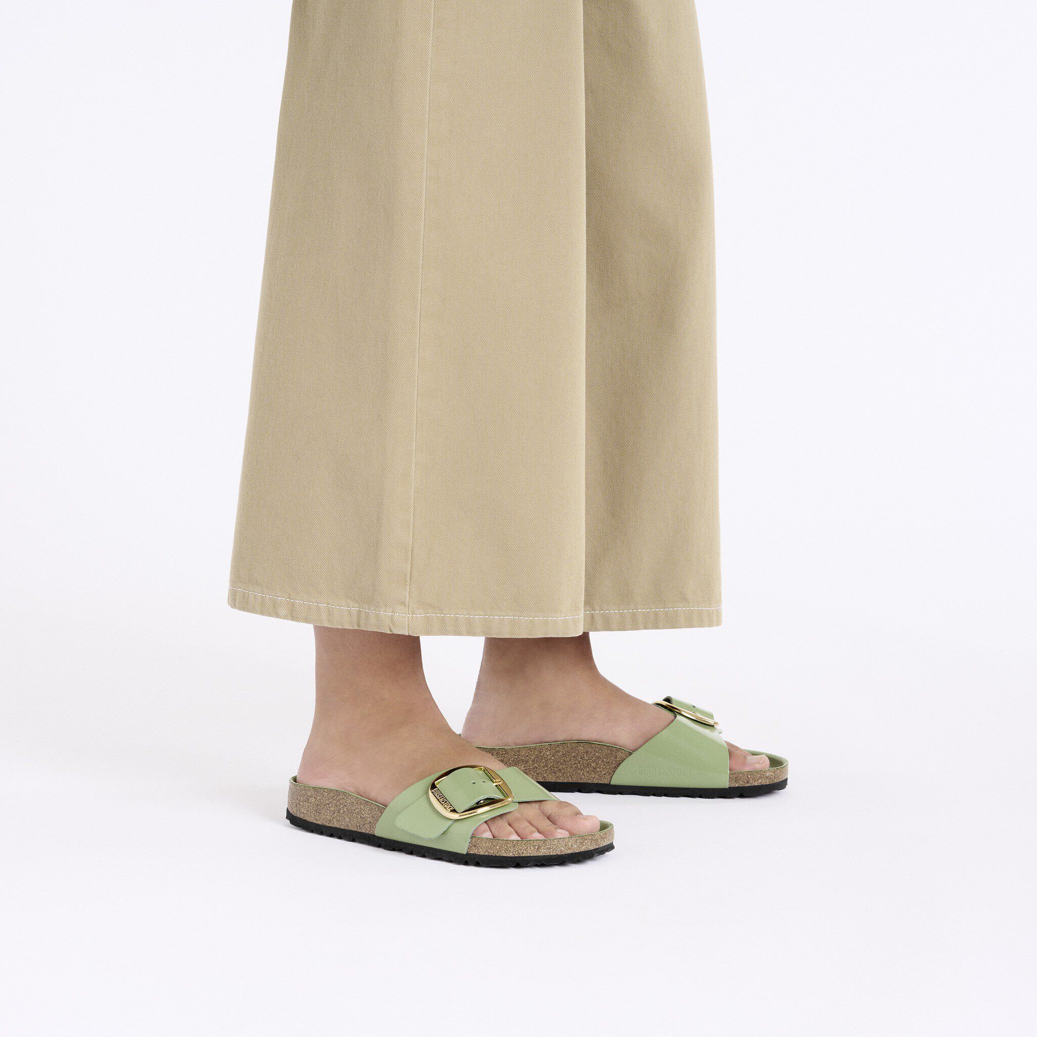 Madrid Big Buckle Natural Leather Patent High-Shine Green