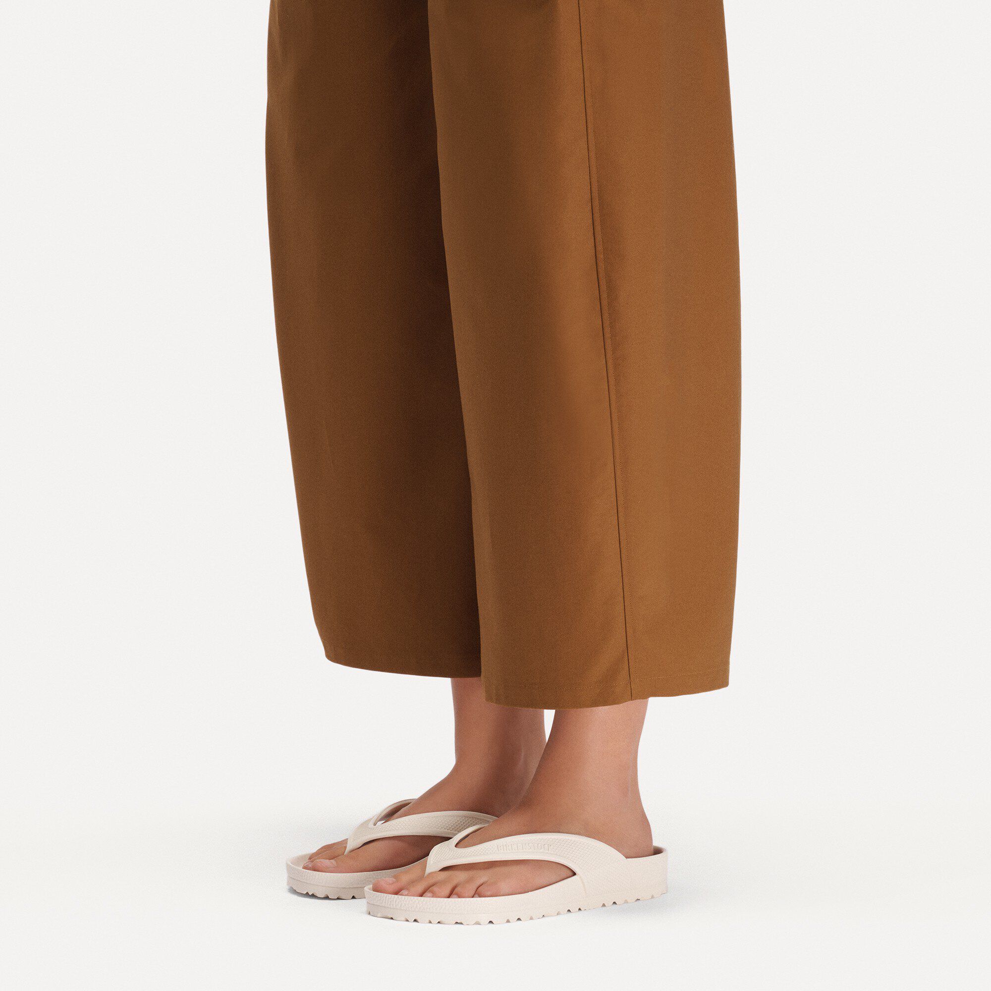 Honolulu EVA with a female model