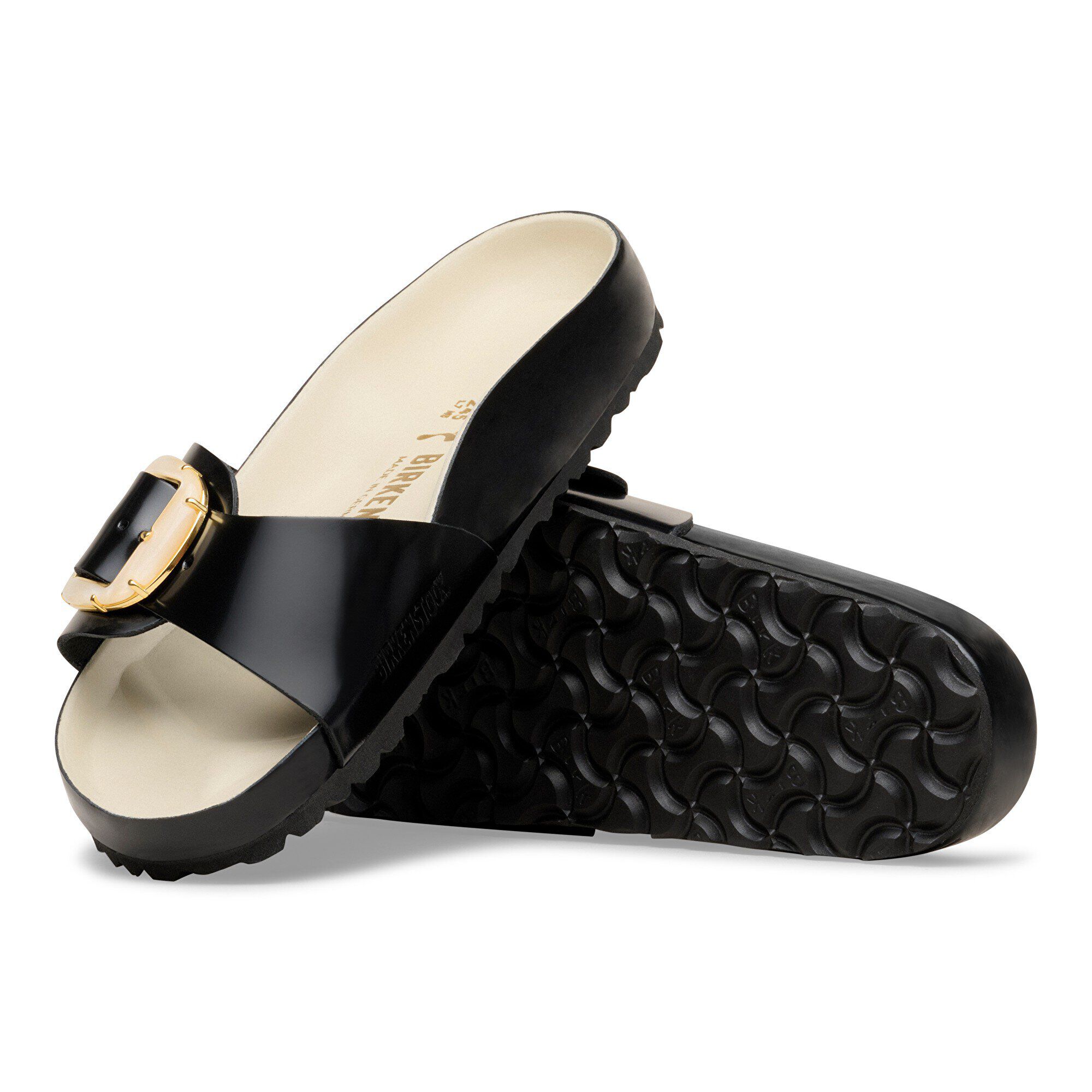 Madrid Big Buckle Pearl جلد طبيعي لامع with outer sole details