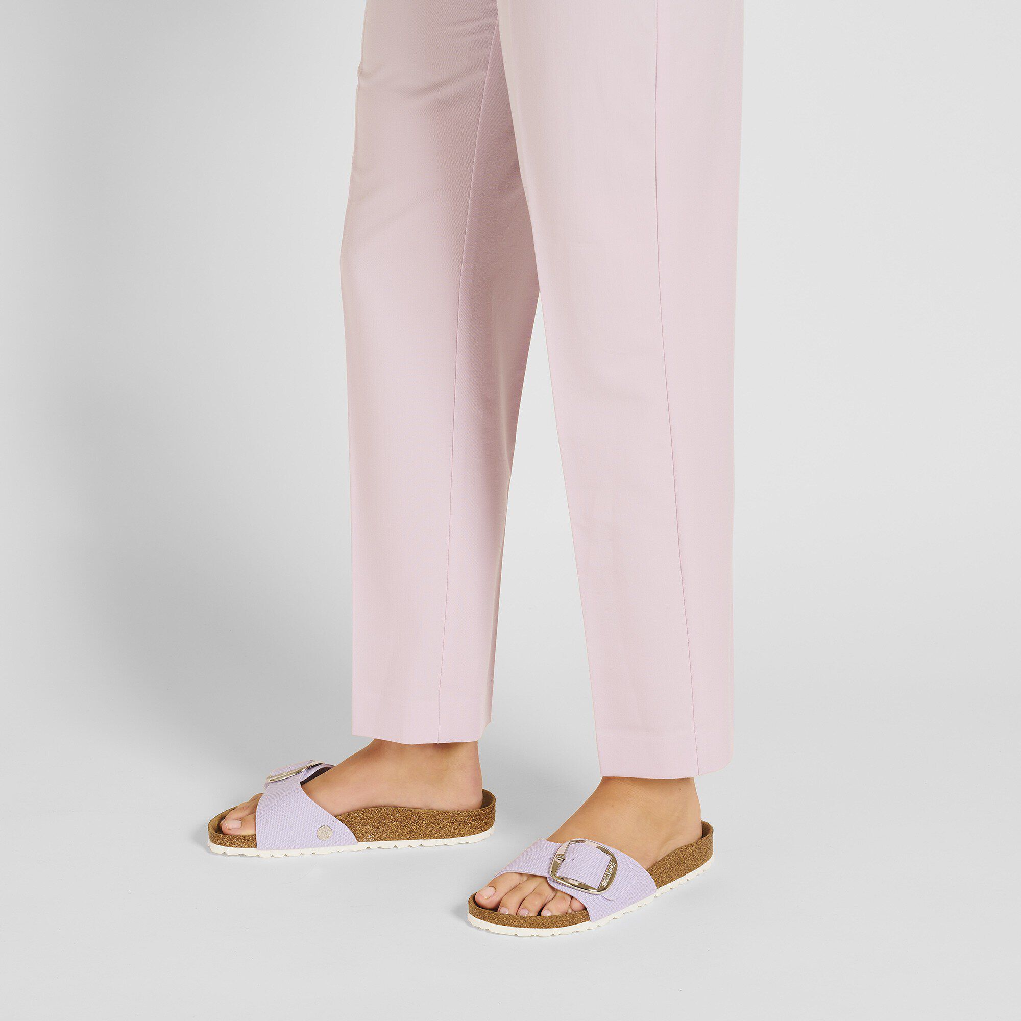 Madrid Big Buckle Rivet Logo Textile