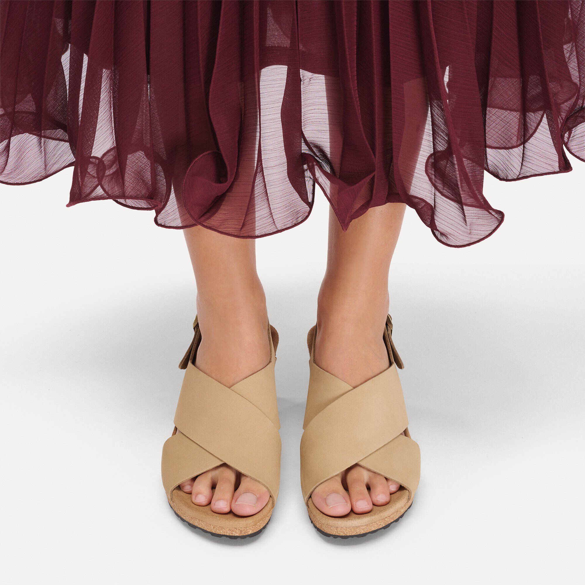 Samira Cuir nubuck Close-up with a female model