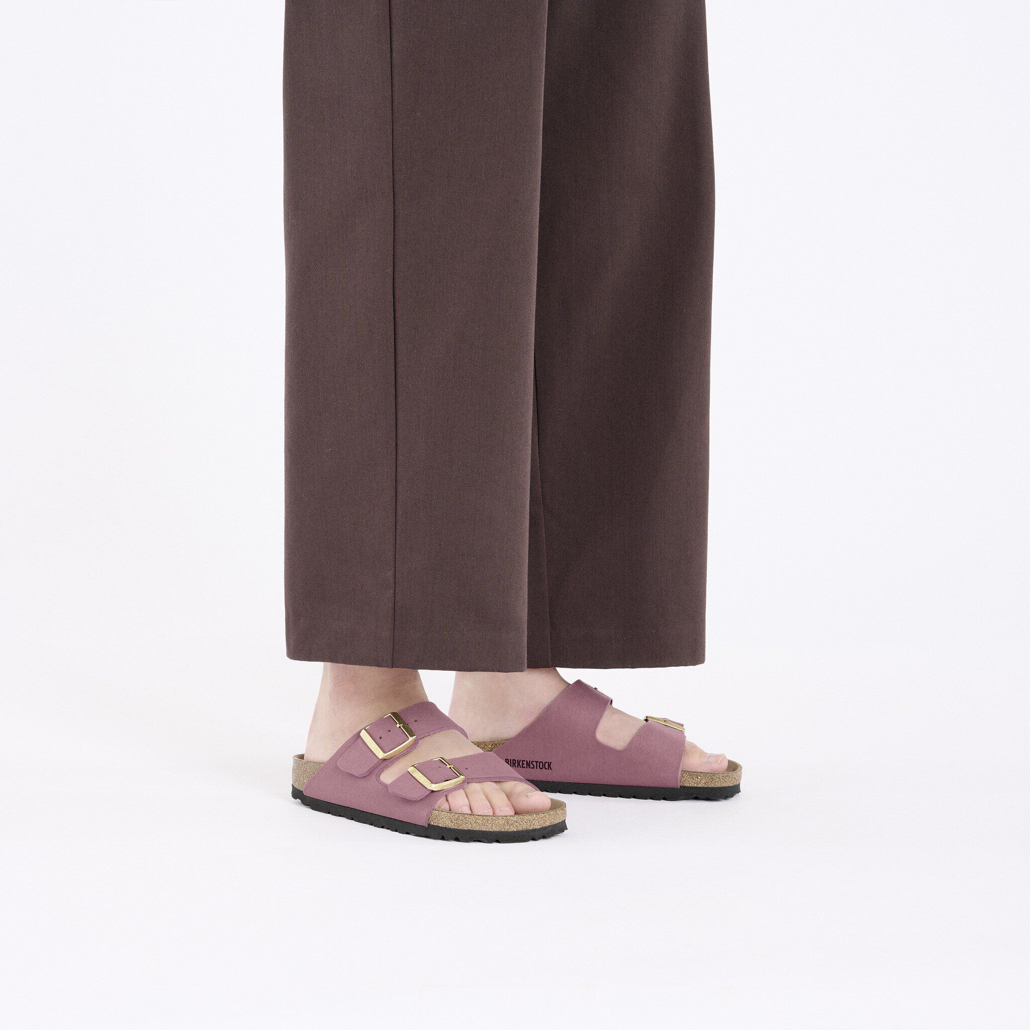 Arizona Synthetics with a female model