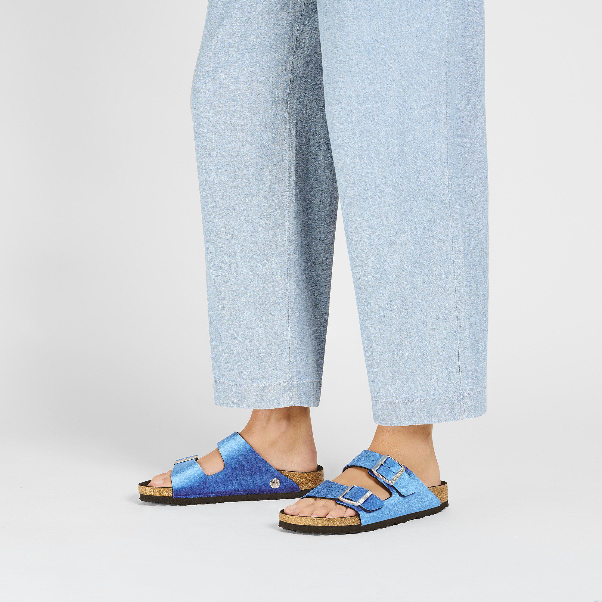 أريزونا ريفيت بمسامير وشعار مخمل