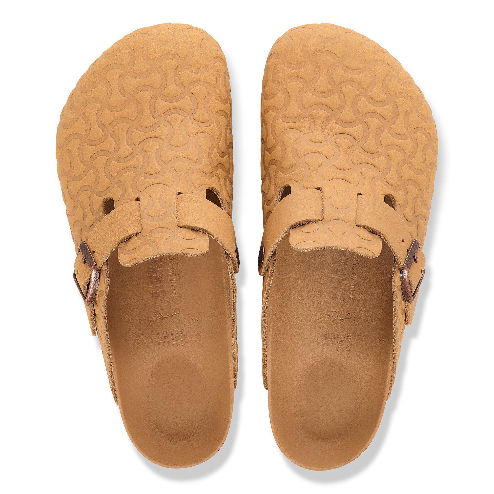 Boston Natural Leather Embossed in Color Nature Semi Veg Tan