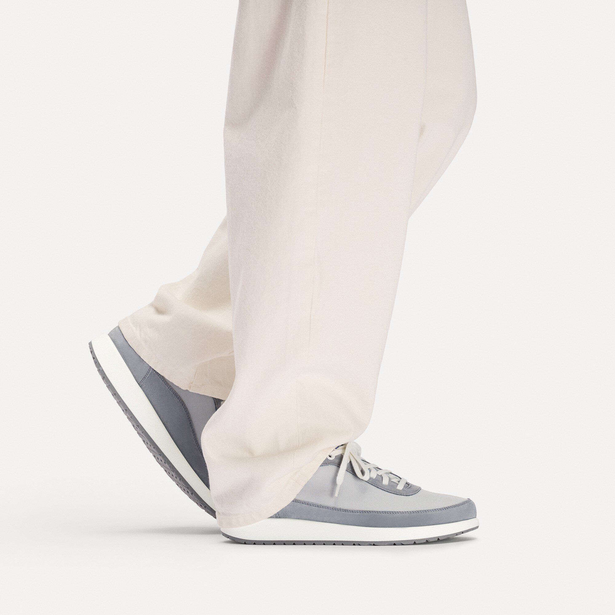 Honnef City Cuir naturel/Textile with a male model