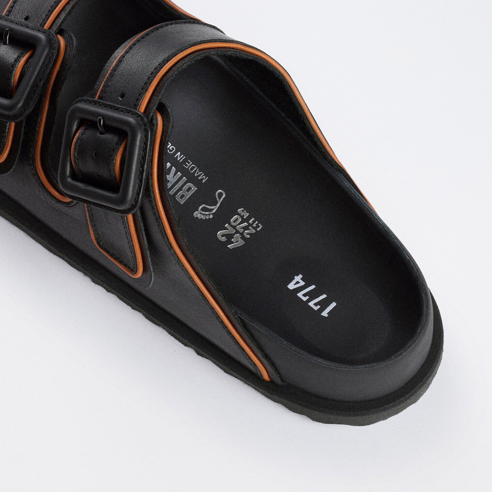 1774 Arizona Leather Natural Leather Close-up view showing material detail