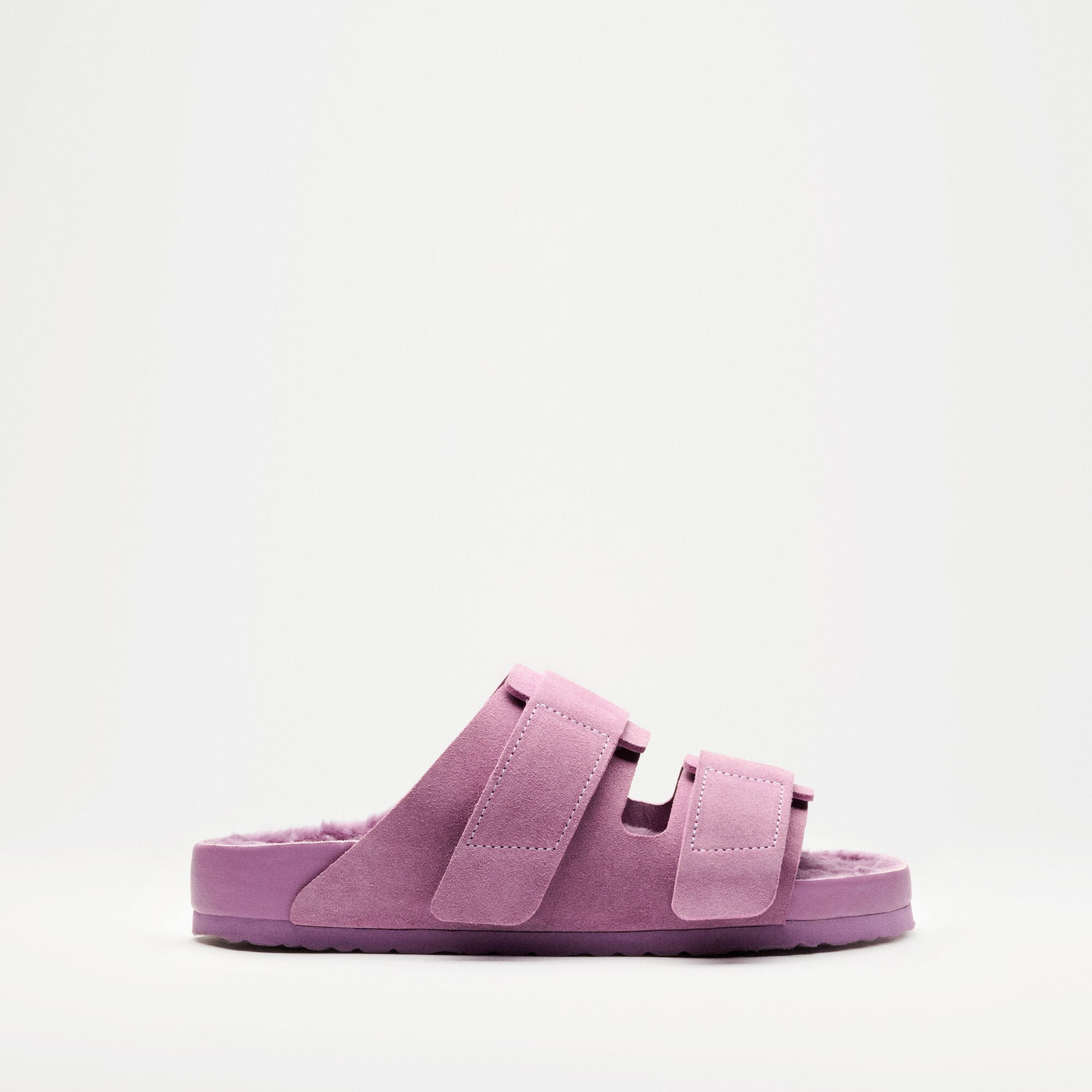 Uji Suede Tekla Su&egrave;de - a side view