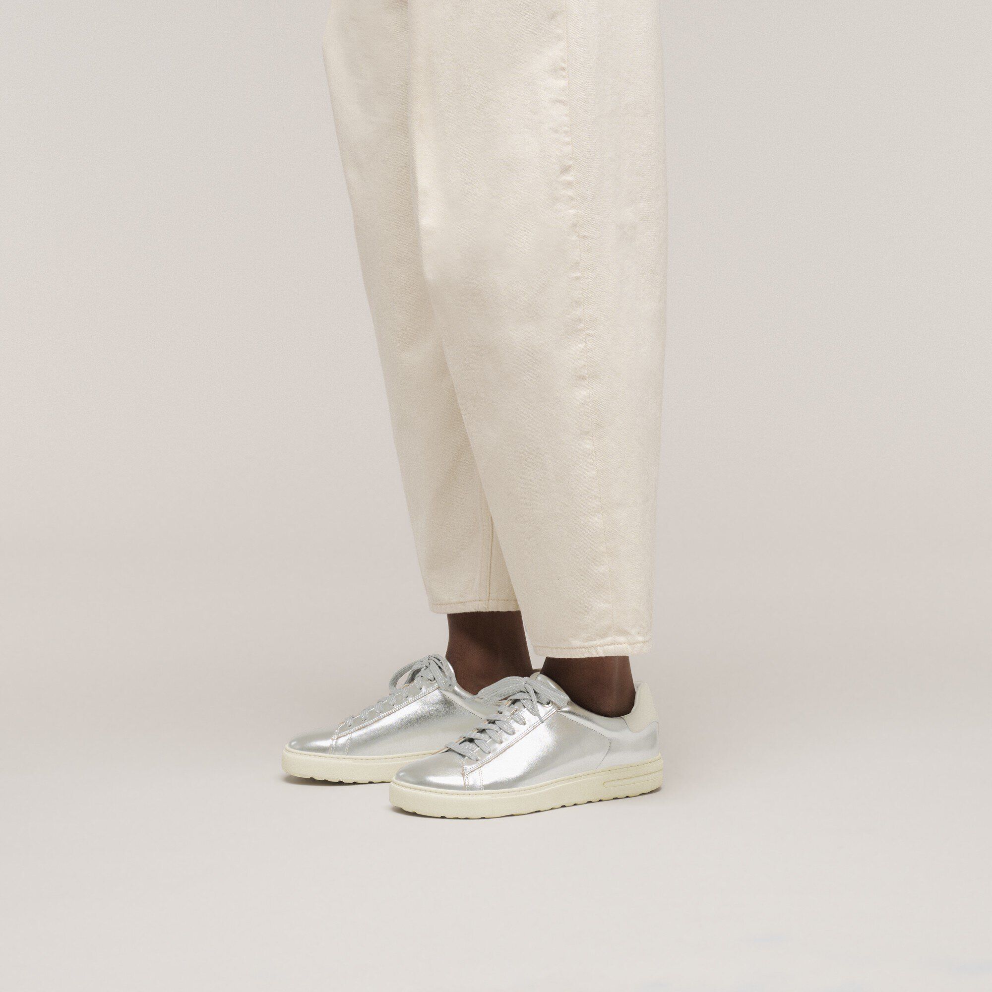 Bend Low Natural Leather