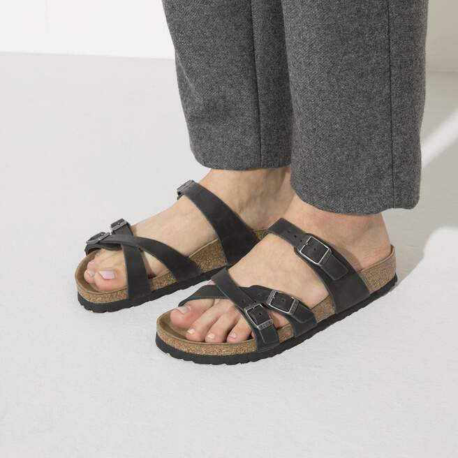 QVC Vionic Sandalo in pelle con fasce incrociate e soletta Online QVC Vionic Sandalo in pelle con fasce incrociate e soletta Online