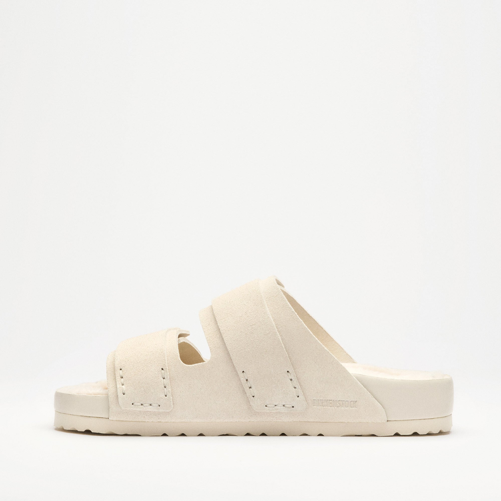 Uji Suede Tekla Su&egrave;de Close-up view showing material detail