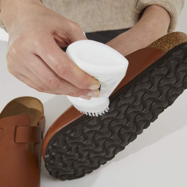 Shoe Clean With Brush 75 ml