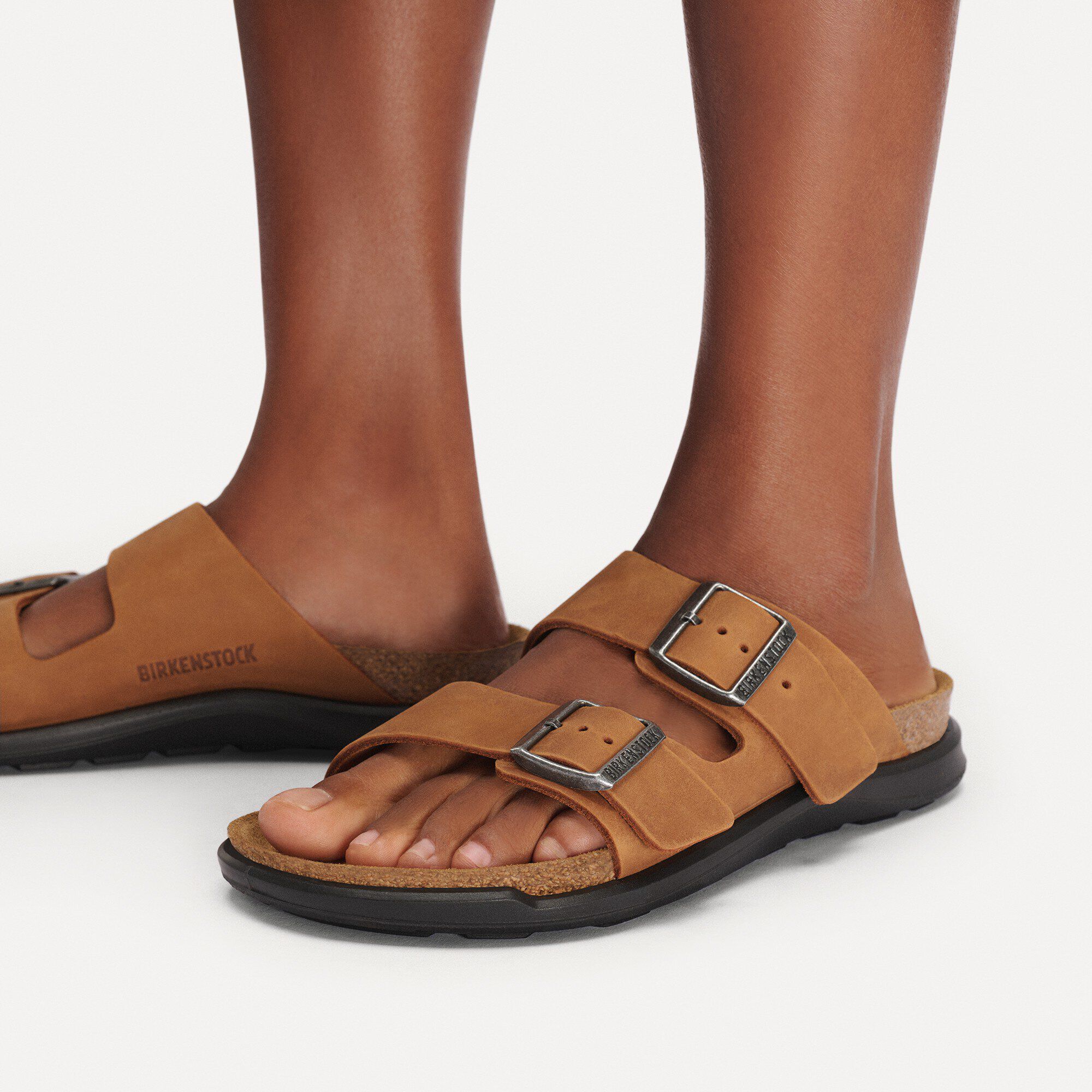 Arizona Crosstown Oiled Leather Close-up with a female model