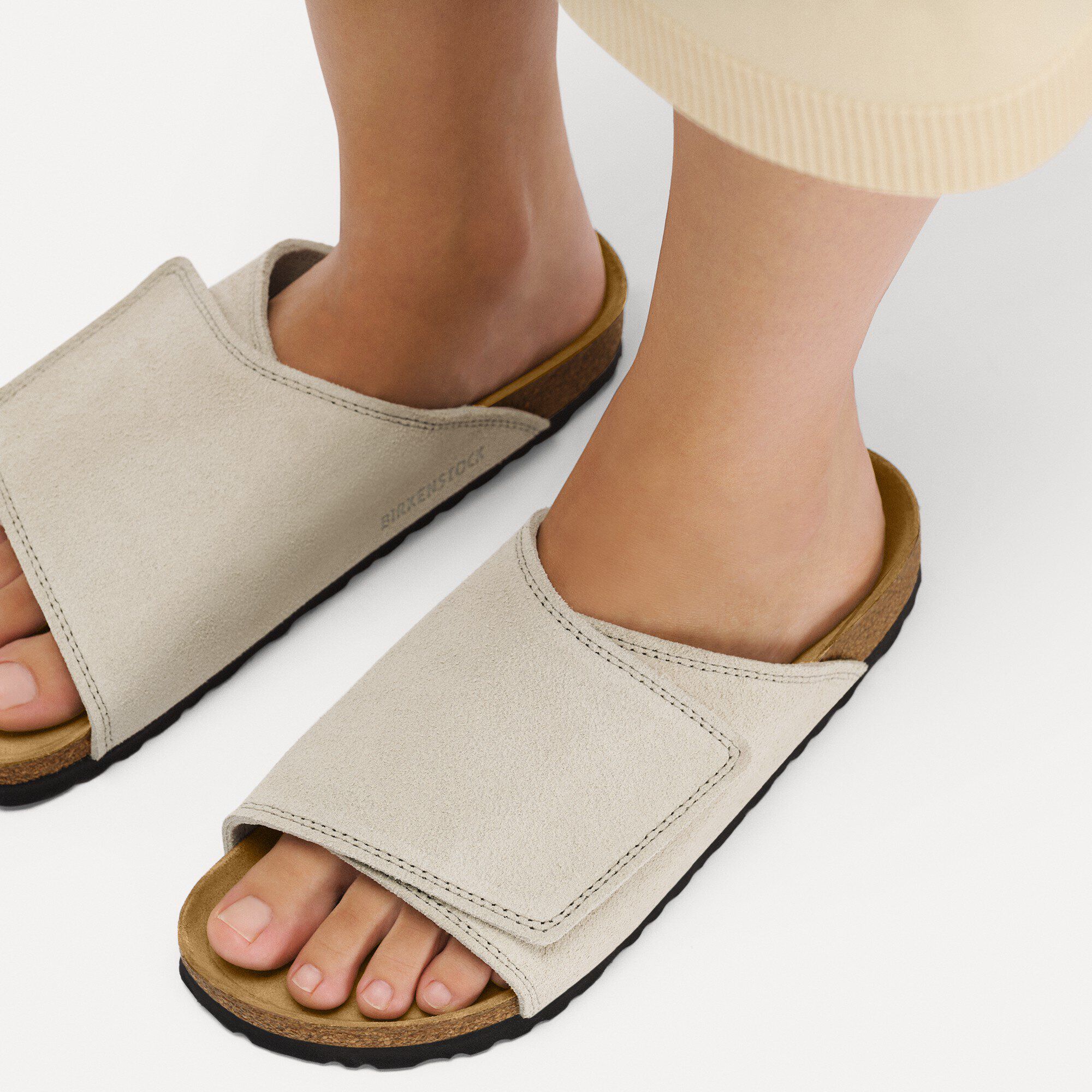 Solana VL Suede Leather Close-up with a female model