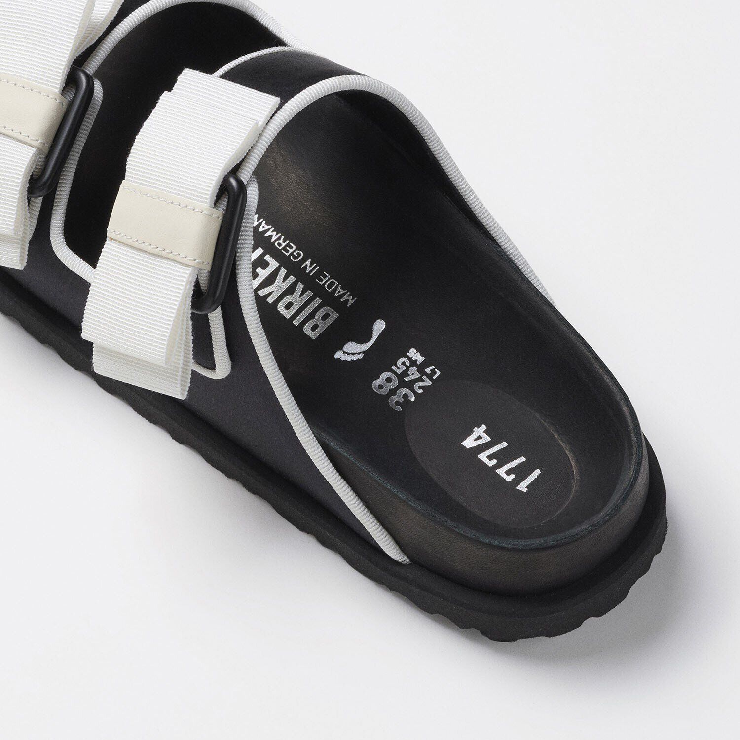 1774 Arizona Satin Textile