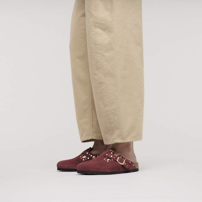 Boston Rivets Suede Leather Boston Rivets Suede Leather