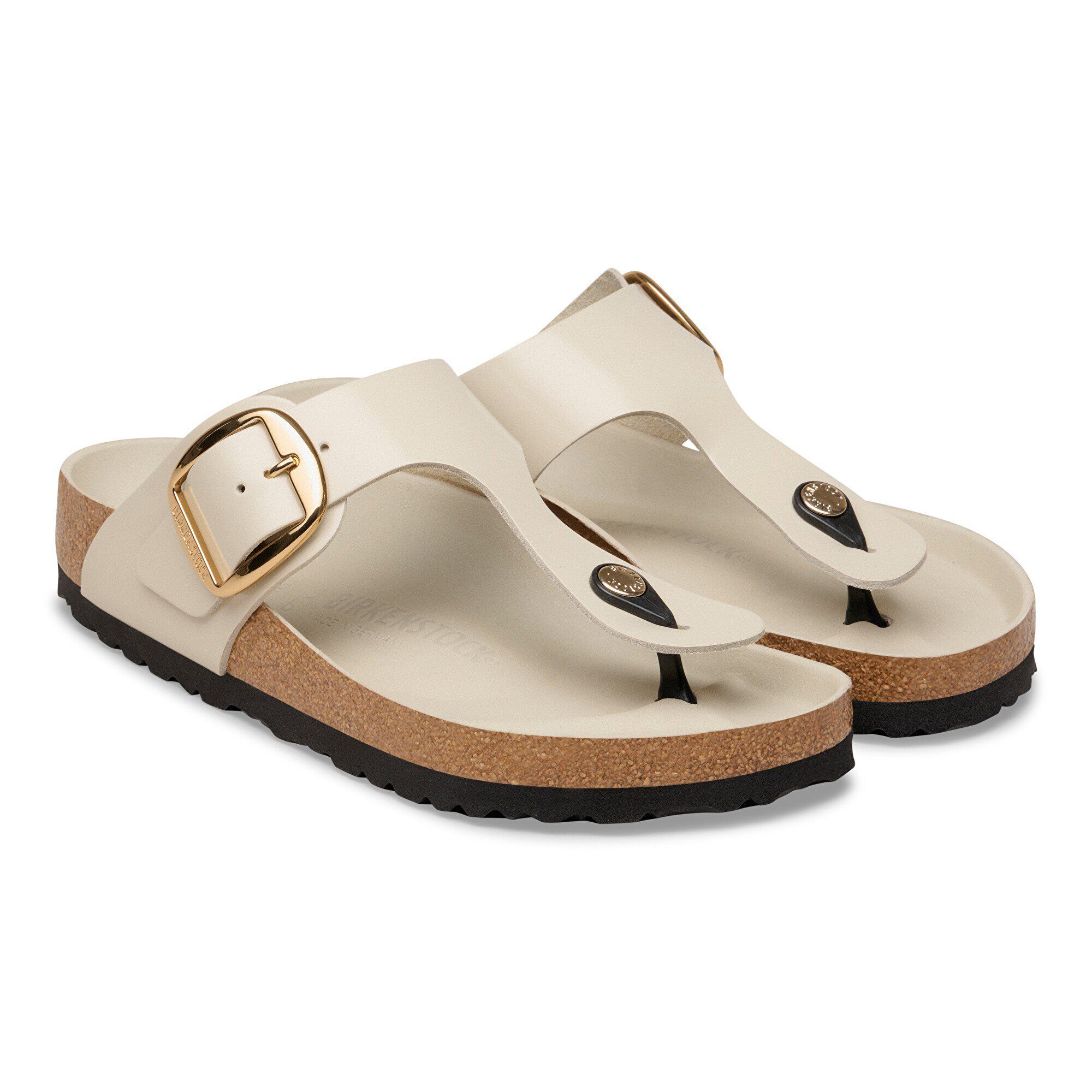 Gizeh Big Buckle Naturleder Lack - shown as a pair