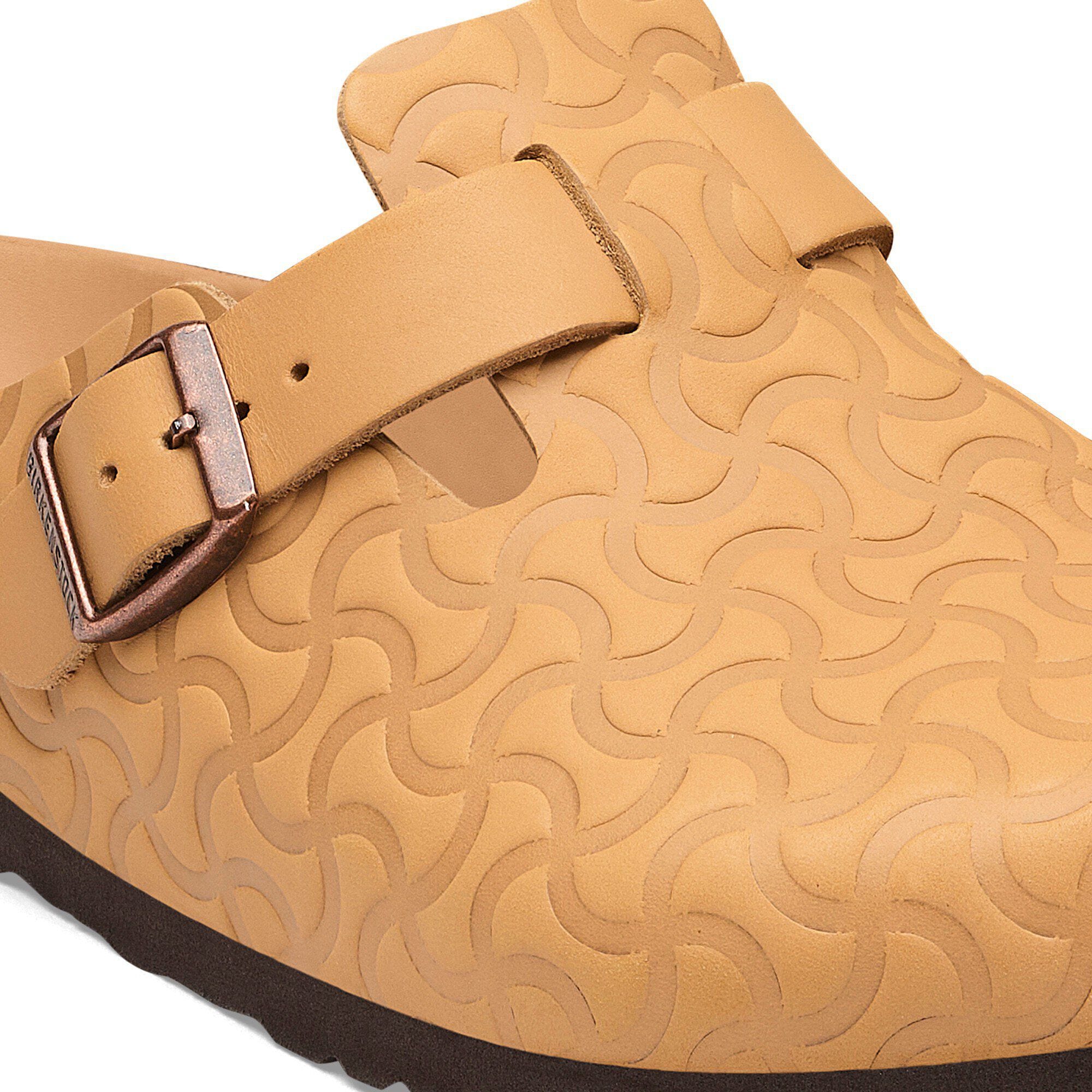 Boston Natural Leather Embossed in Color Nature Semi Veg Tan