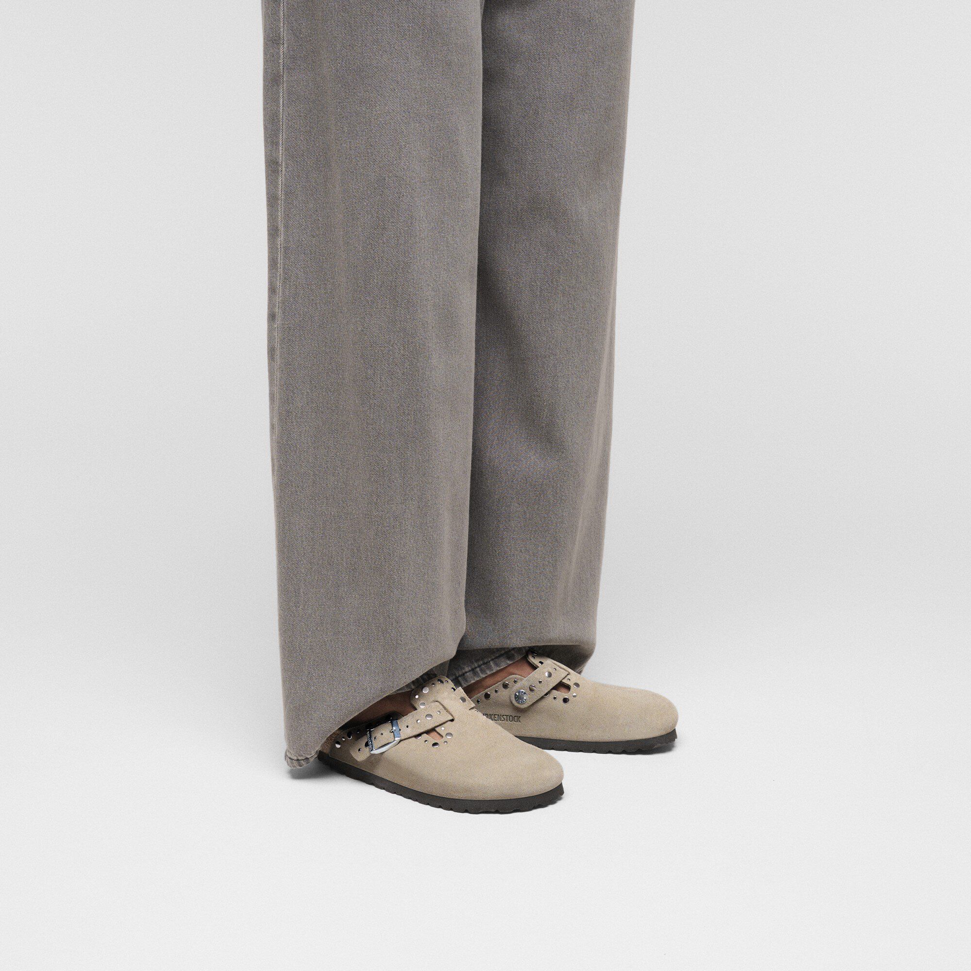 Boston Rivets Suede Leather