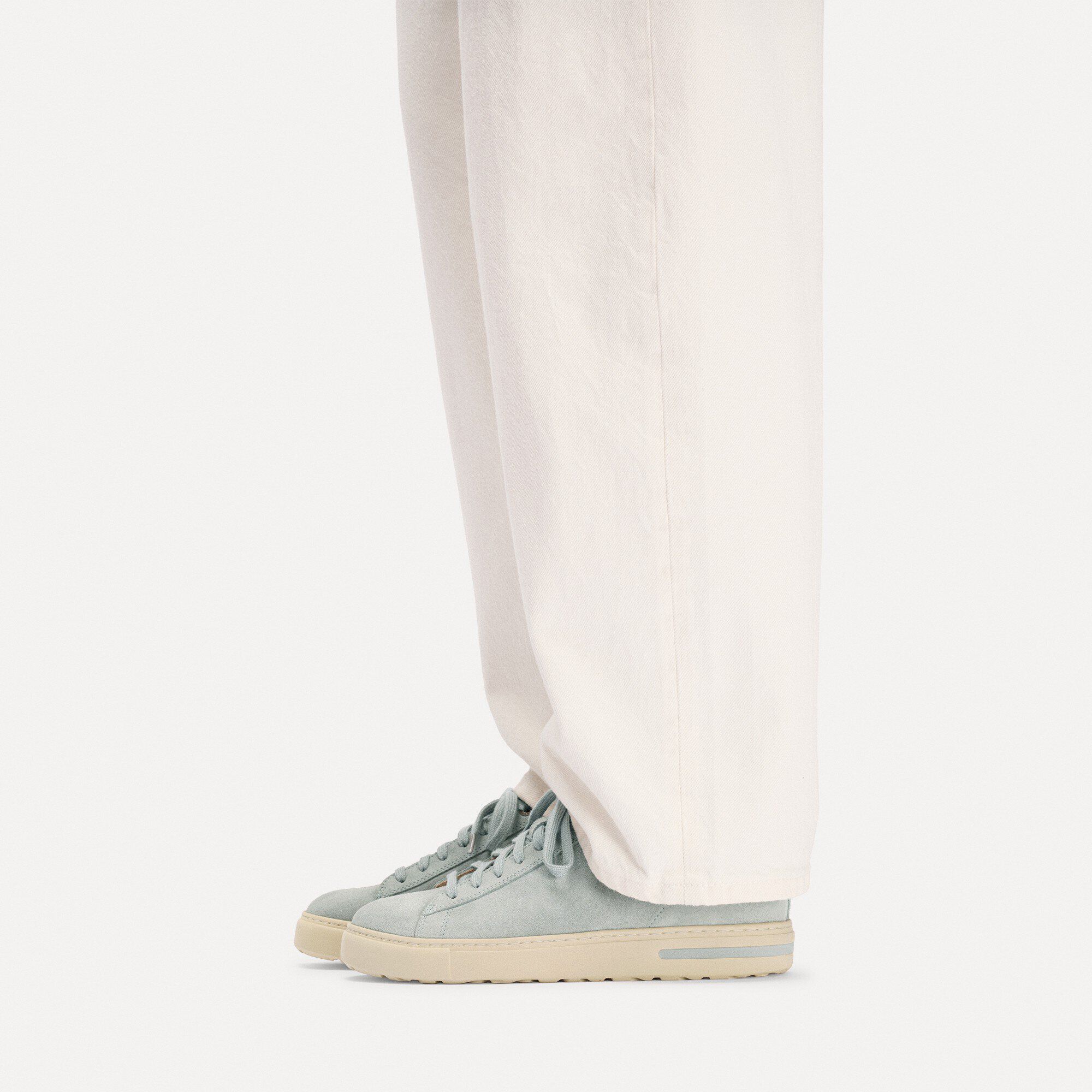 Bend Low Natural Leather/Suede with a female model