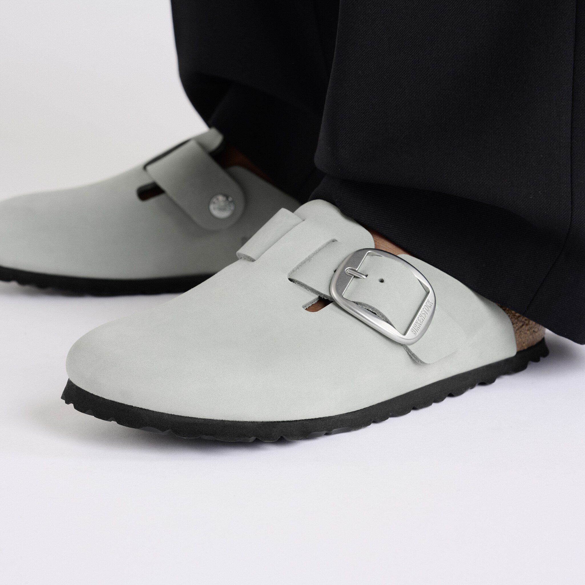 Boston Big Buckle Nubuk Leather