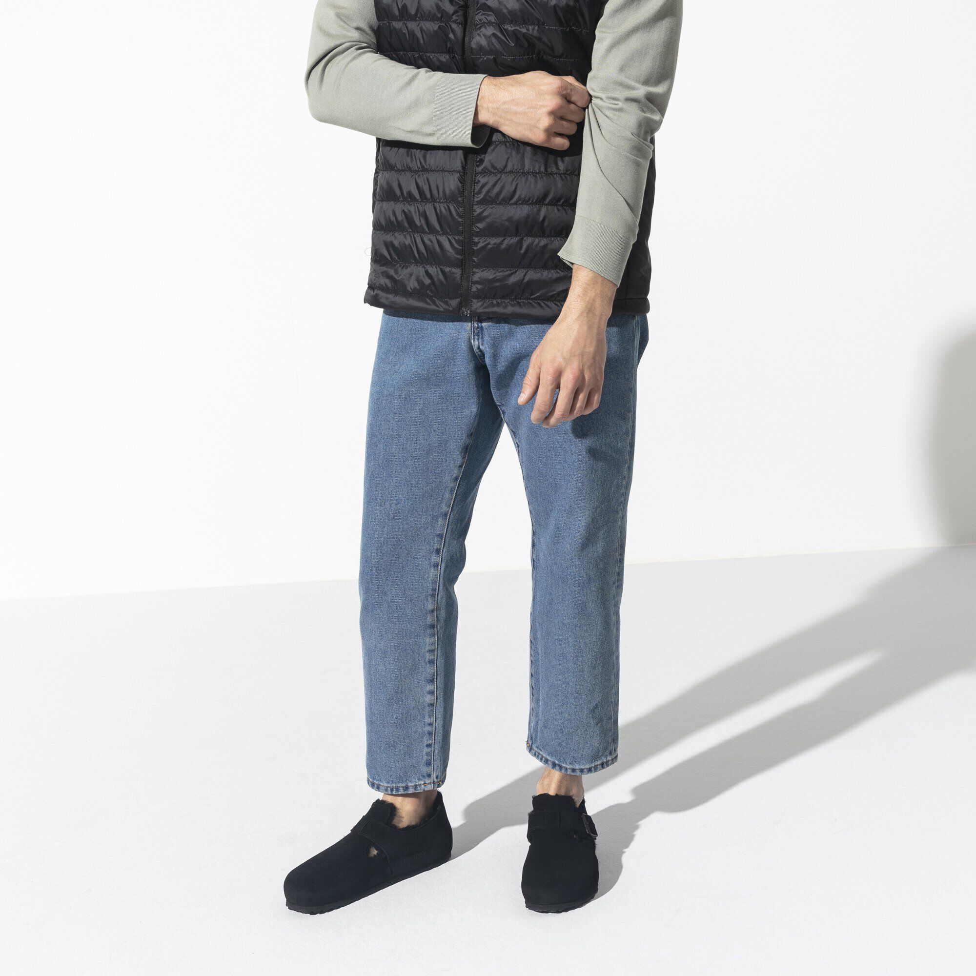 London gyapjas b&aacute;r&aacute;nybőrrel Vel&uacute;rbőr